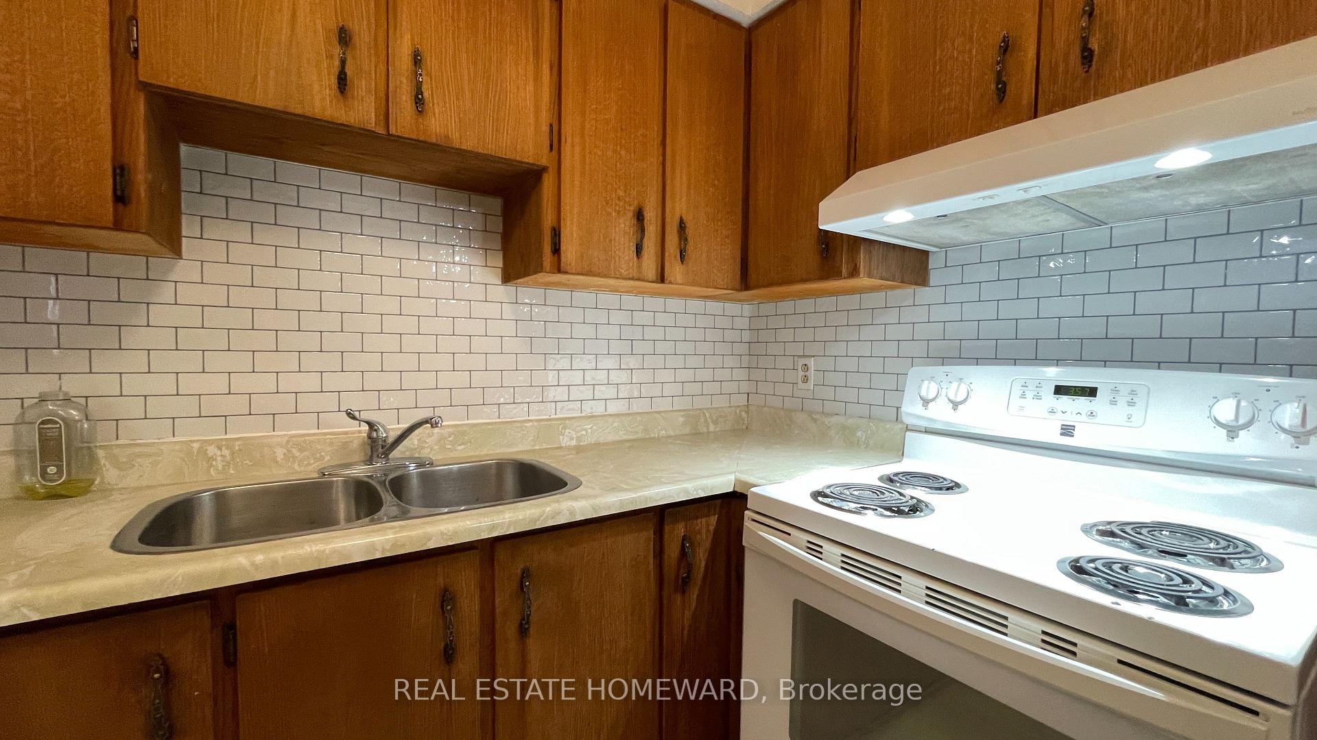 Photo 3 of 92 Barker Avenue, Toronto, Danforth Village-East York — HOMEH