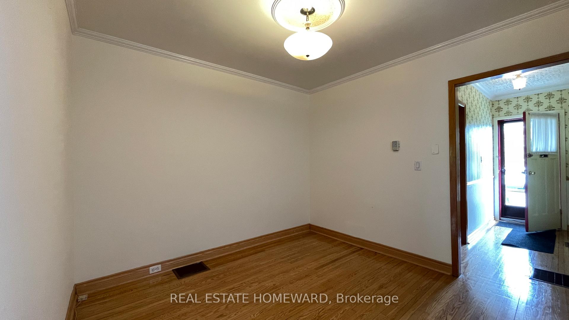 Photo 7 of 92 Barker Avenue, Toronto, Danforth Village-East York — HOMEH