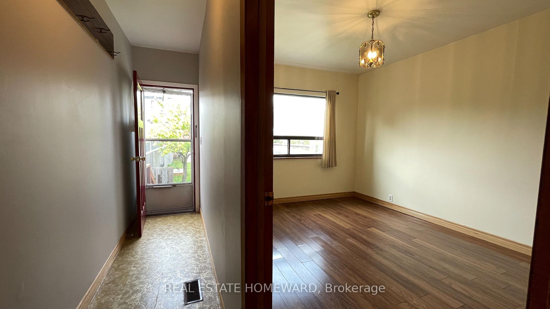 Photo 11 of 92 Barker Avenue, Toronto, Danforth Village-East York — HOMEH