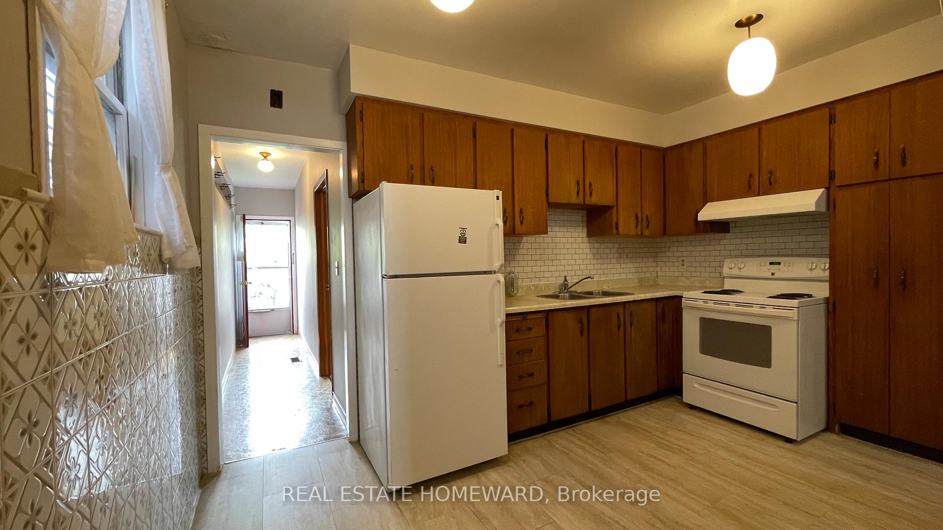 Photo 12 of 92 Barker Avenue, Toronto, Danforth Village-East York — HOMEH