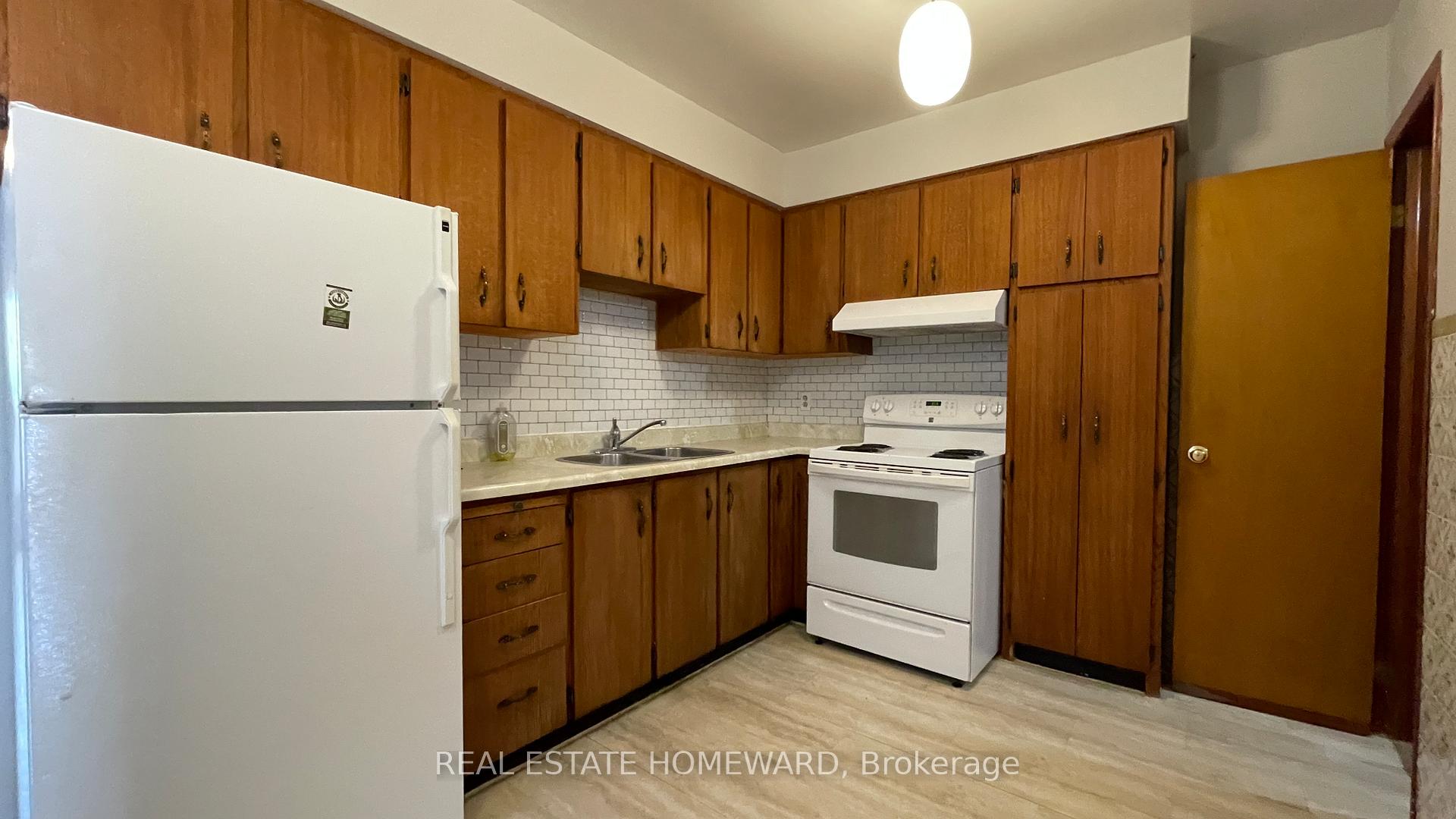 Photo 13 of 92 Barker Avenue, Toronto, Danforth Village-East York — HOMEH