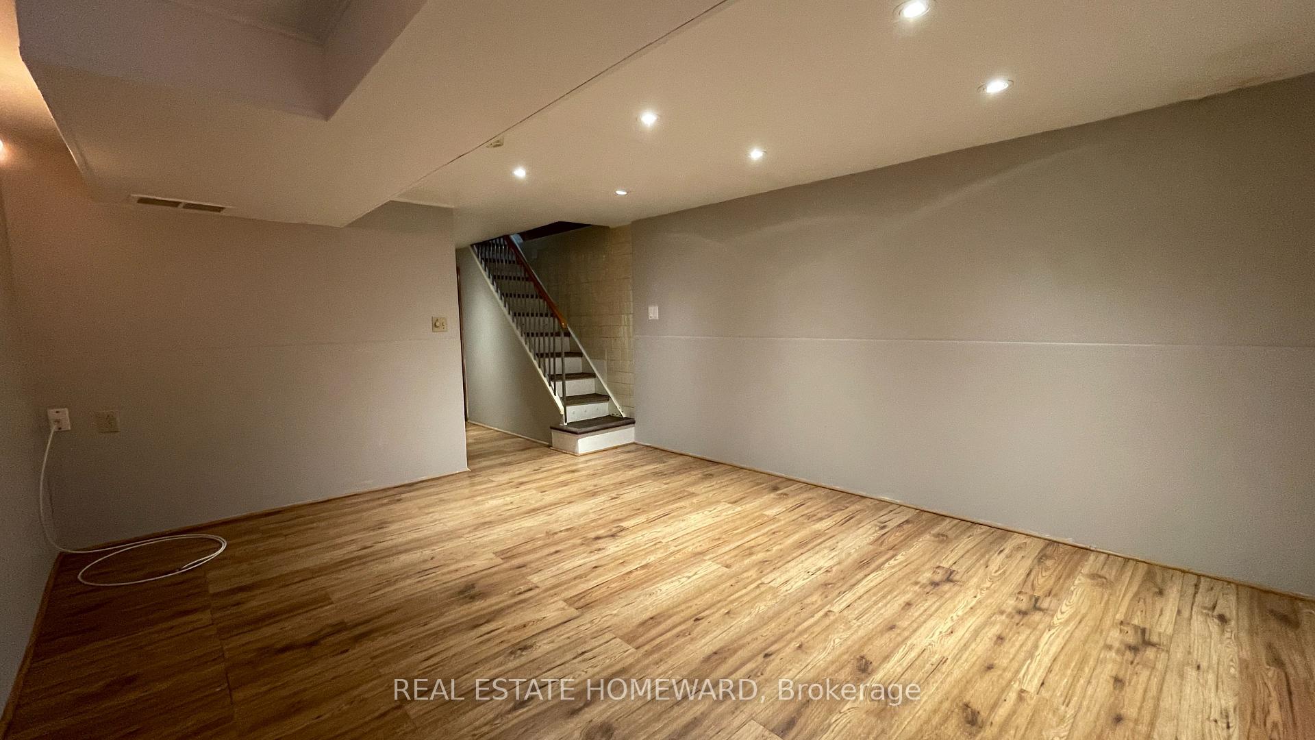 Photo 17 of 92 Barker Avenue, Toronto, Danforth Village-East York — HOMEH