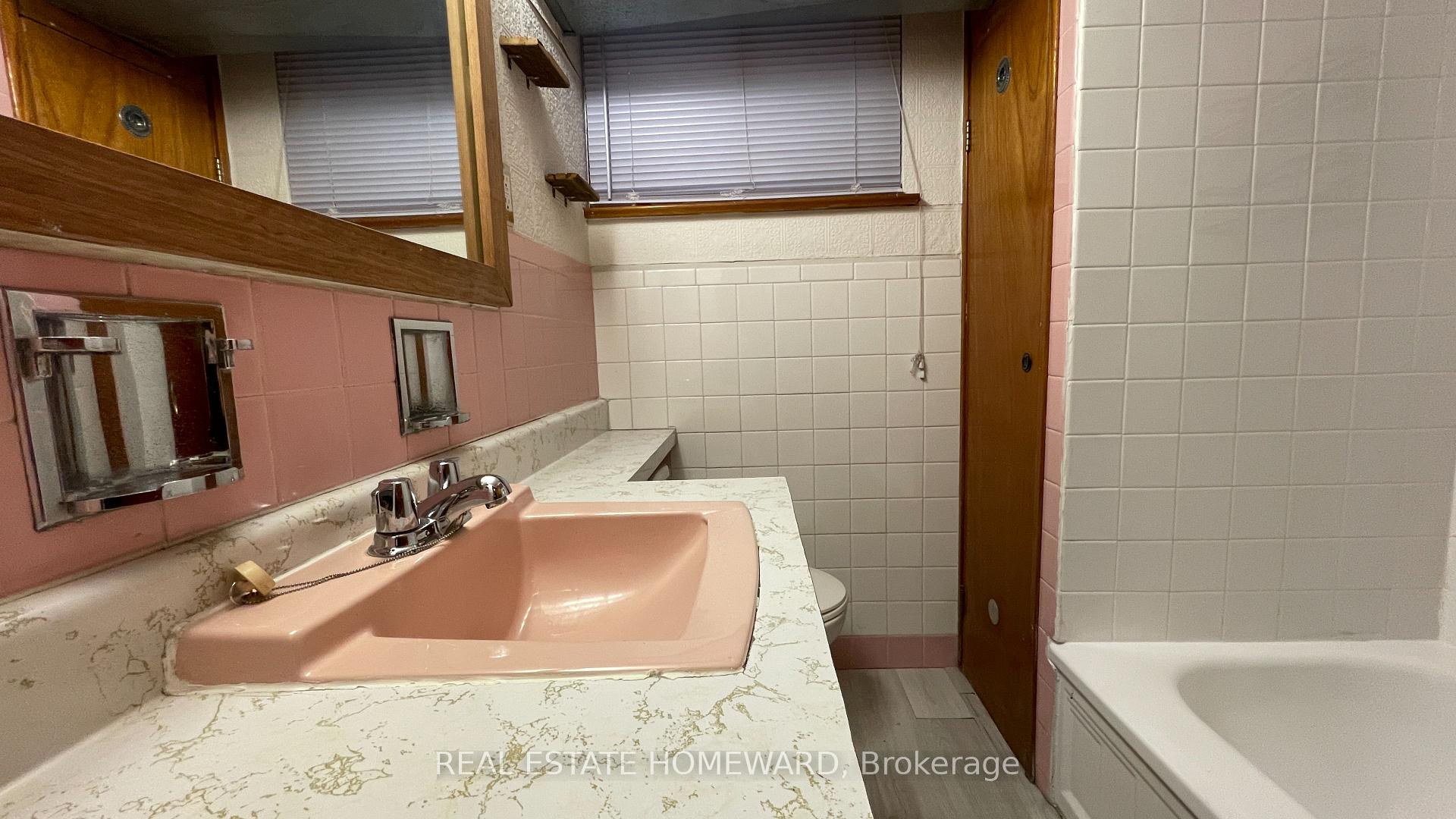 Photo 23 of 92 Barker Avenue, Toronto, Danforth Village-East York — HOMEH