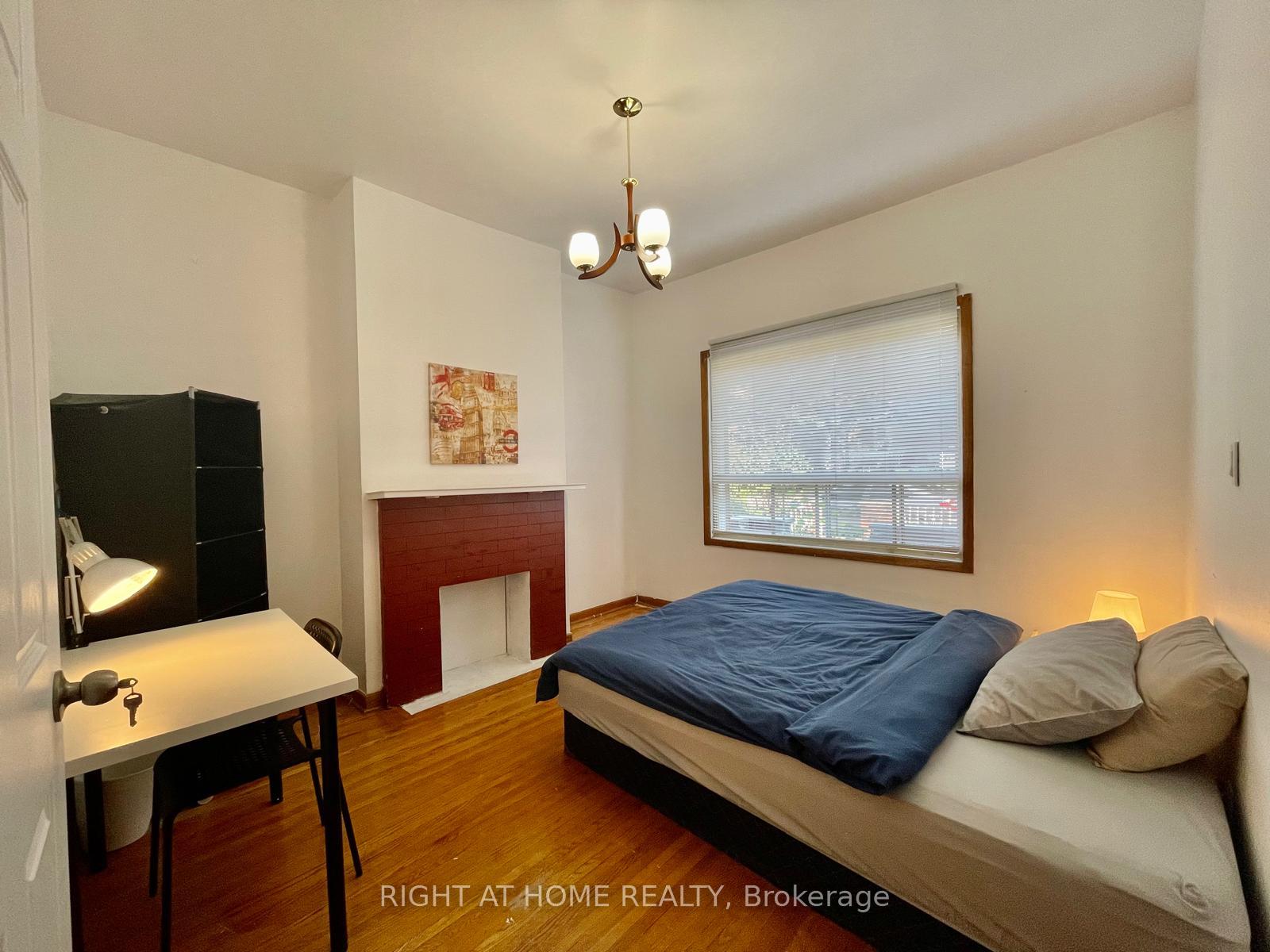 Photo 3 of 65 Foxley Street, Toronto, Trinity-Bellwoods — HOMEH