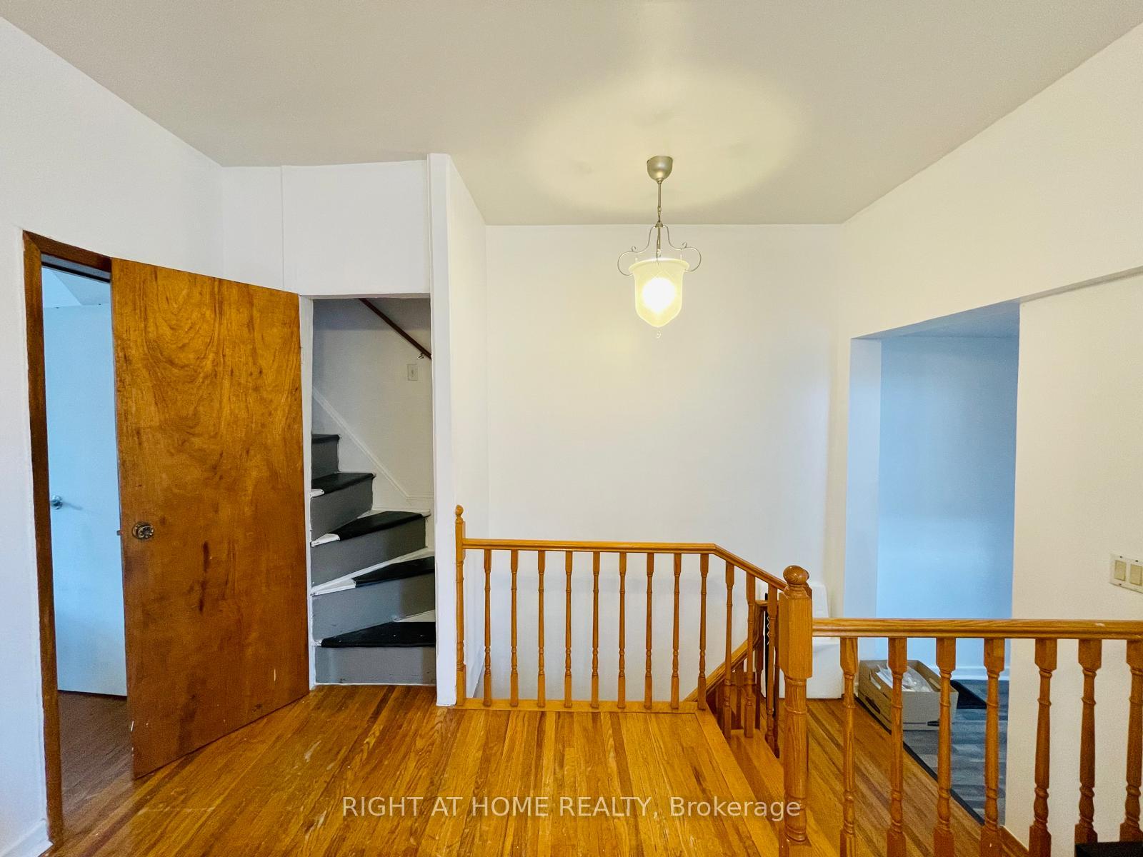 Photo 4 of 65 Foxley Street, Toronto, Trinity-Bellwoods — HOMEH