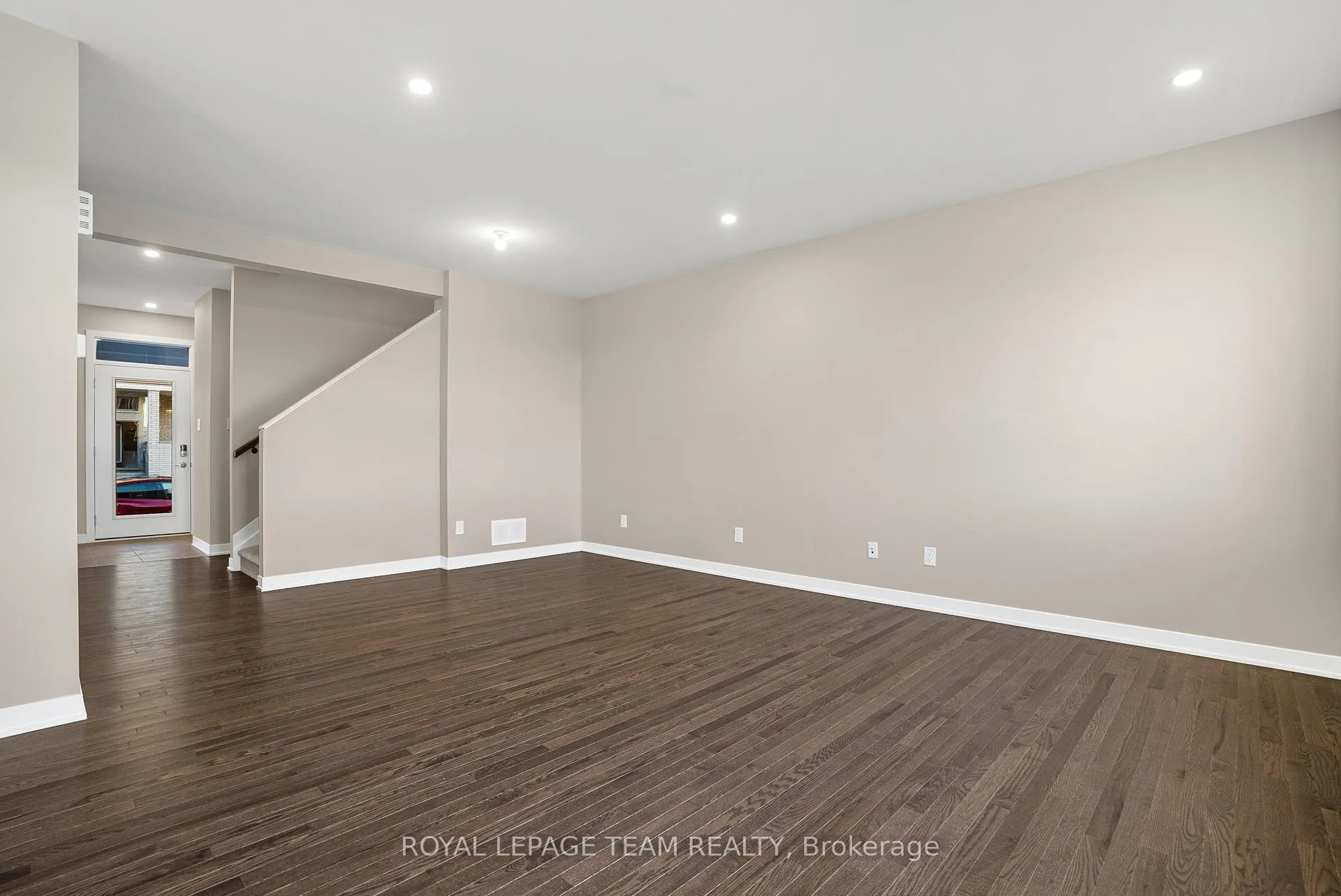 Photo 4 of 120 Beebalm Crescent, Ottawa, Barrhaven - Half Moon Bay — HOMEH