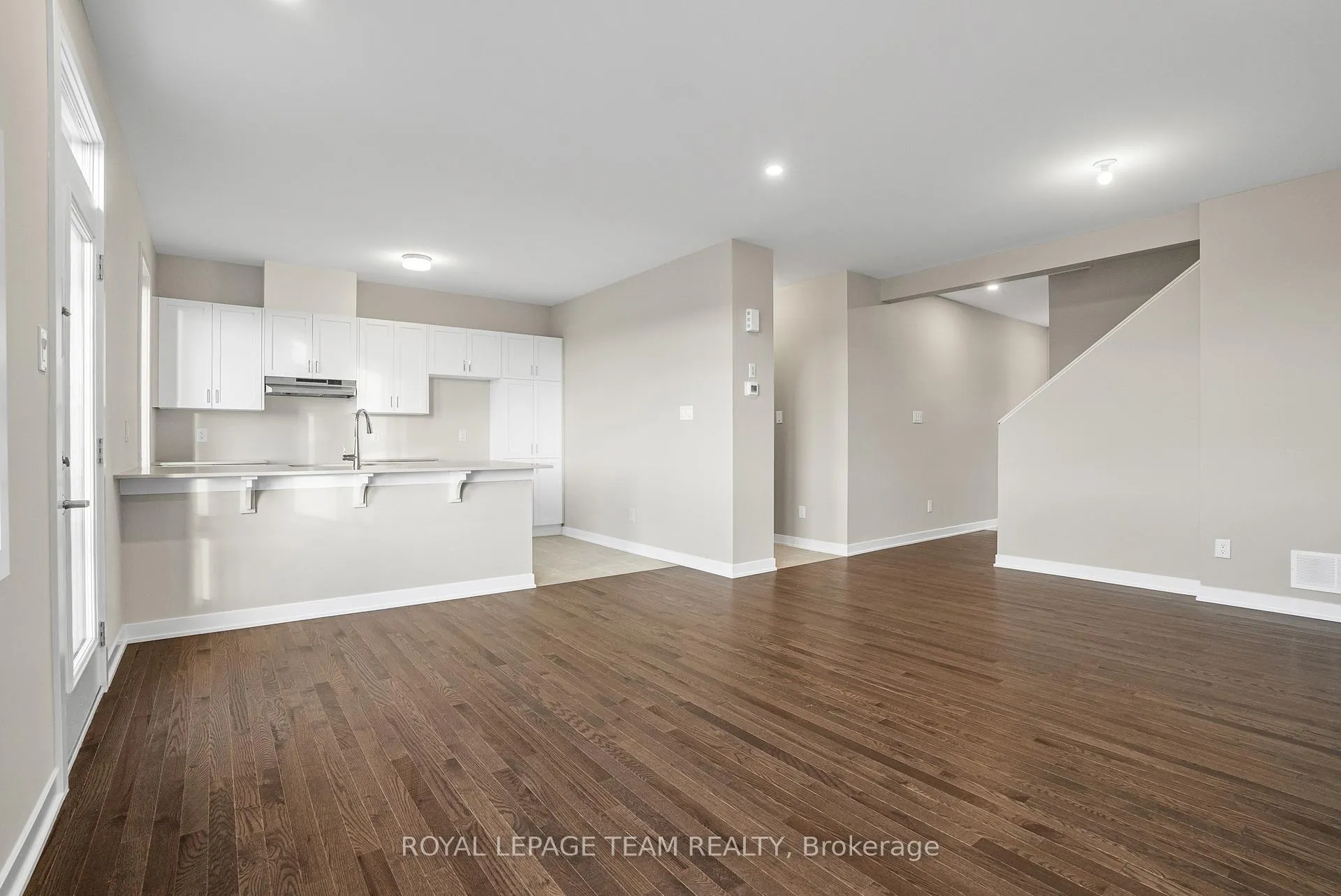 Photo 7 of 120 Beebalm Crescent, Ottawa, Barrhaven - Half Moon Bay — HOMEH