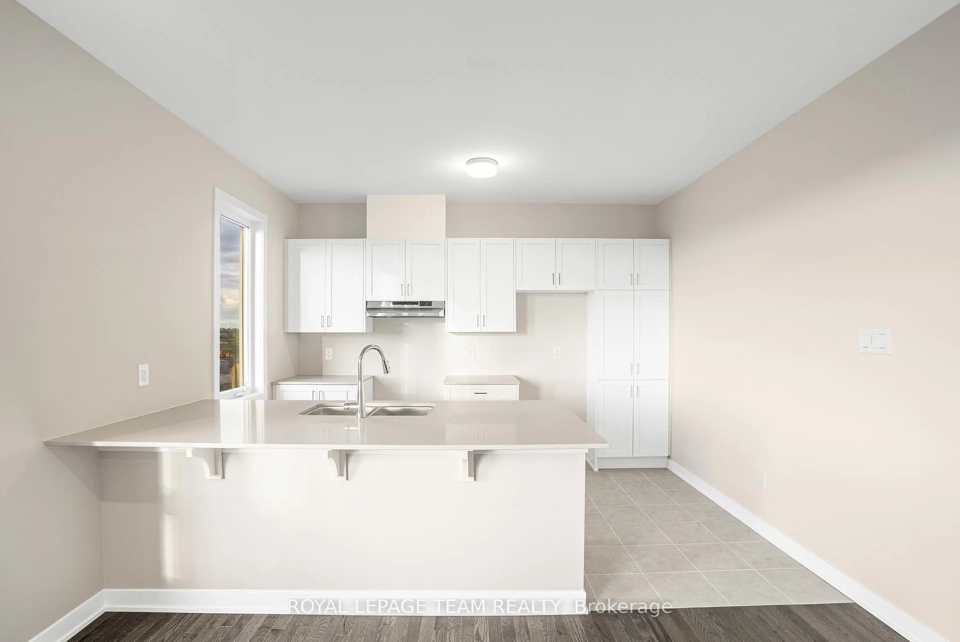 Photo 11 of 120 Beebalm Crescent, Ottawa, Barrhaven - Half Moon Bay — HOMEH