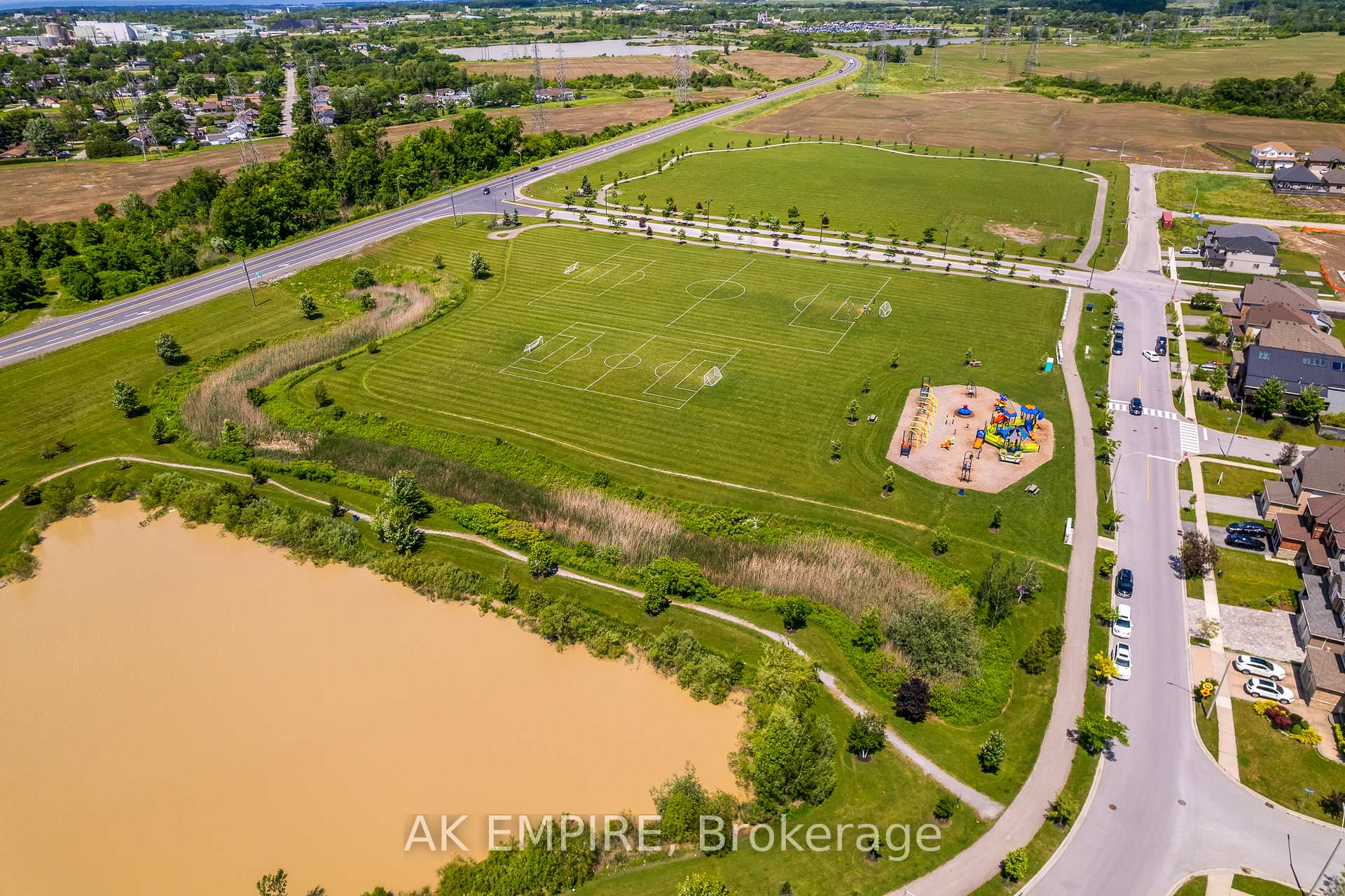 Photo 11 of 35 Success Way, Thorold, Rolling Meadows — HOMEH