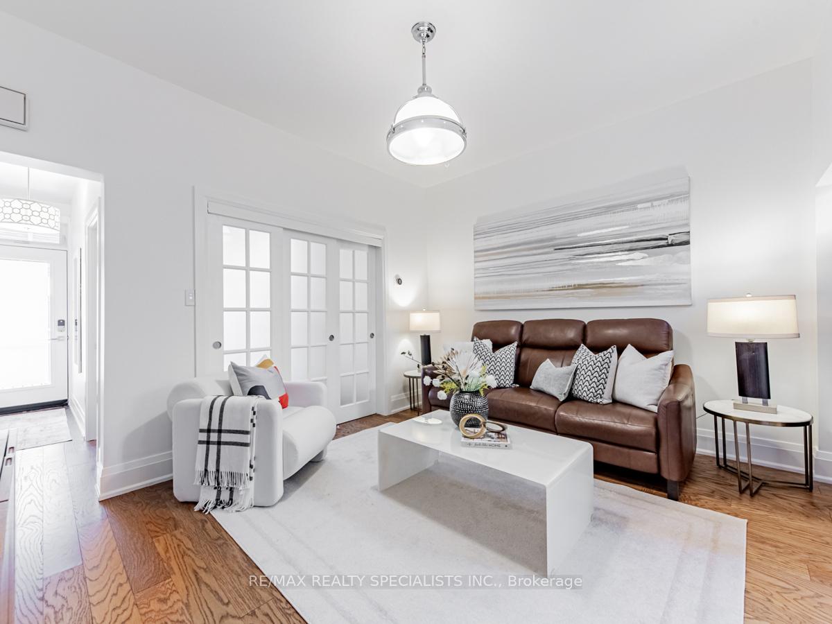 Photo 7 of 29 Moutray Street, Toronto, Little Portugal — HOMEH