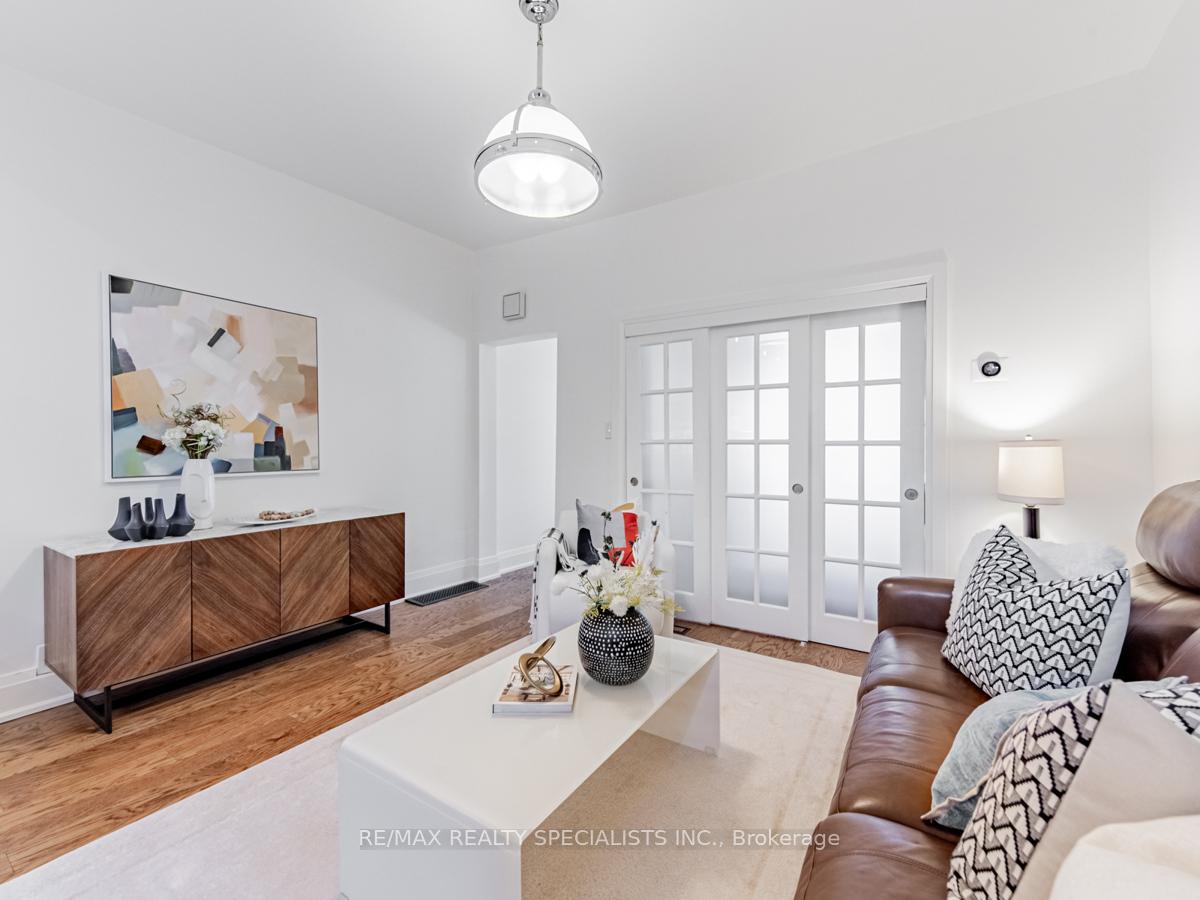 Photo 8 of 29 Moutray Street, Toronto, Little Portugal — HOMEH