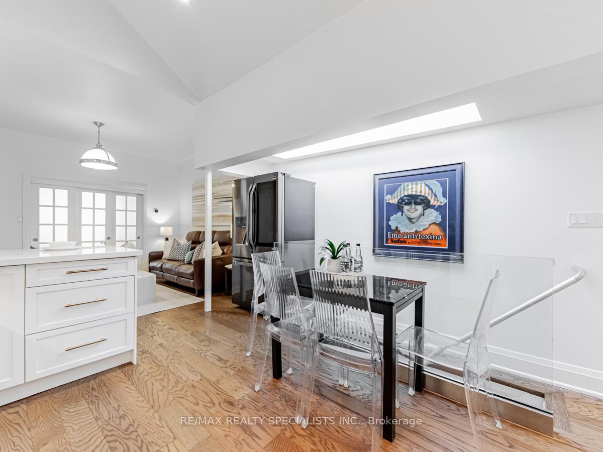 Photo 11 of 29 Moutray Street, Toronto, Little Portugal — HOMEH