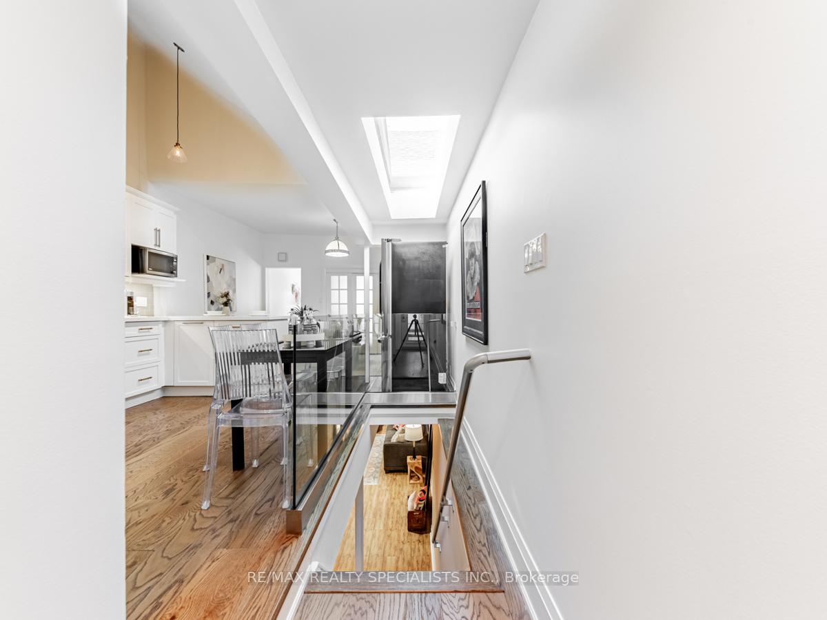 Photo 13 of 29 Moutray Street, Toronto, Little Portugal — HOMEH