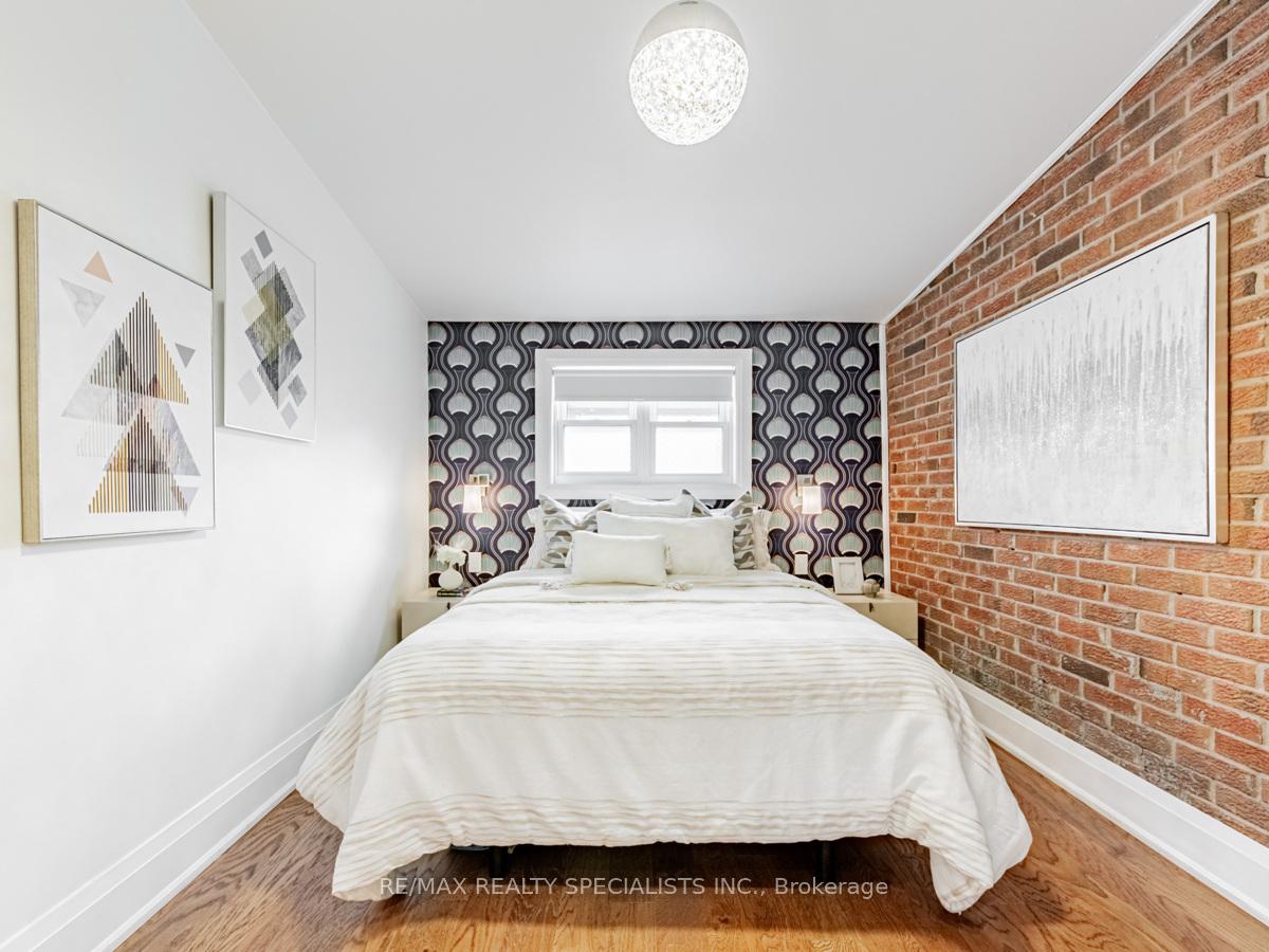 Photo 18 of 29 Moutray Street, Toronto, Little Portugal — HOMEH