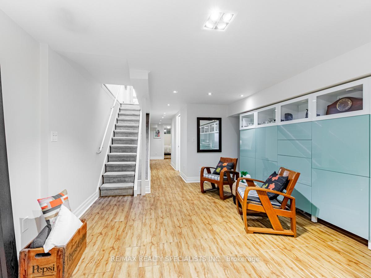 Photo 28 of 29 Moutray Street, Toronto, Little Portugal — HOMEH