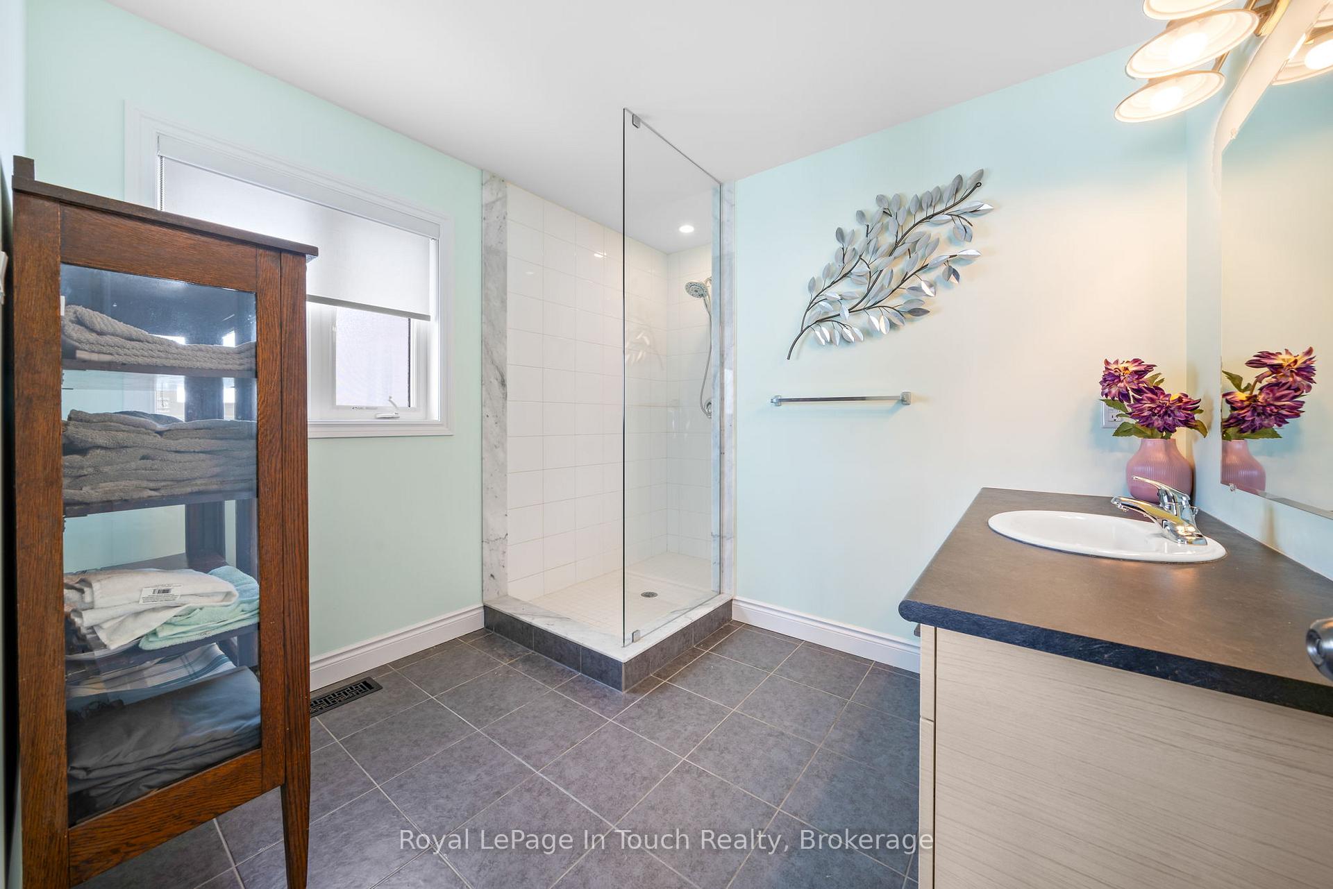 Photo 21 of 15 Ralph Dalton Boulevard, Tay, Victoria Harbour — HOMEH