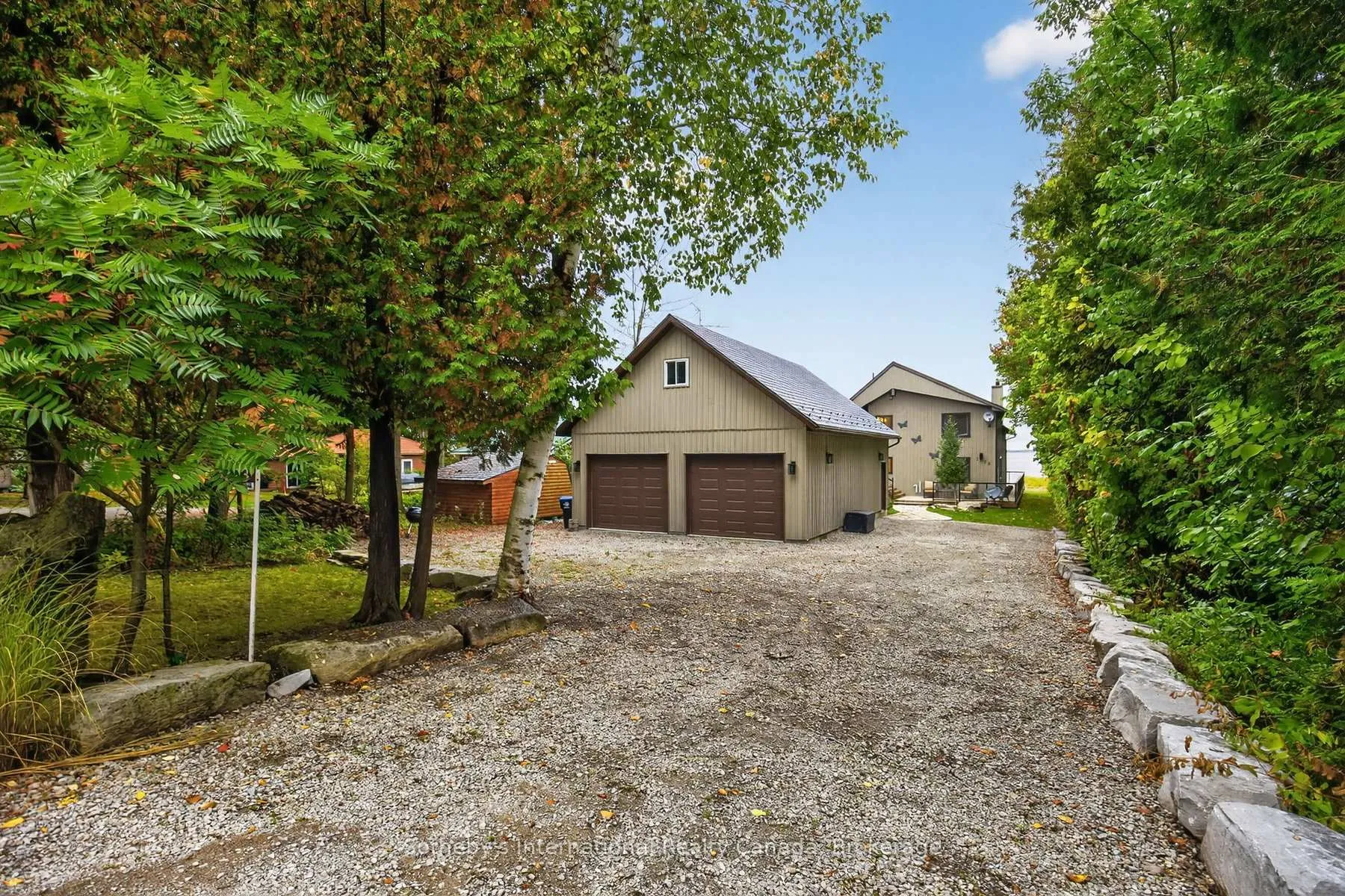 Photo 5 of 1773 Champlain Road, Tiny, Rural Tiny — HOMEH