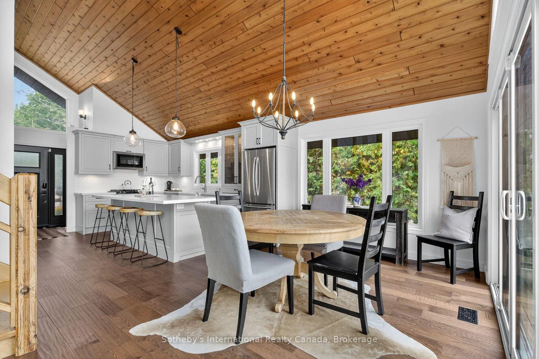 Photo 19 of 1773 Champlain Road, Tiny, Rural Tiny — HOMEH