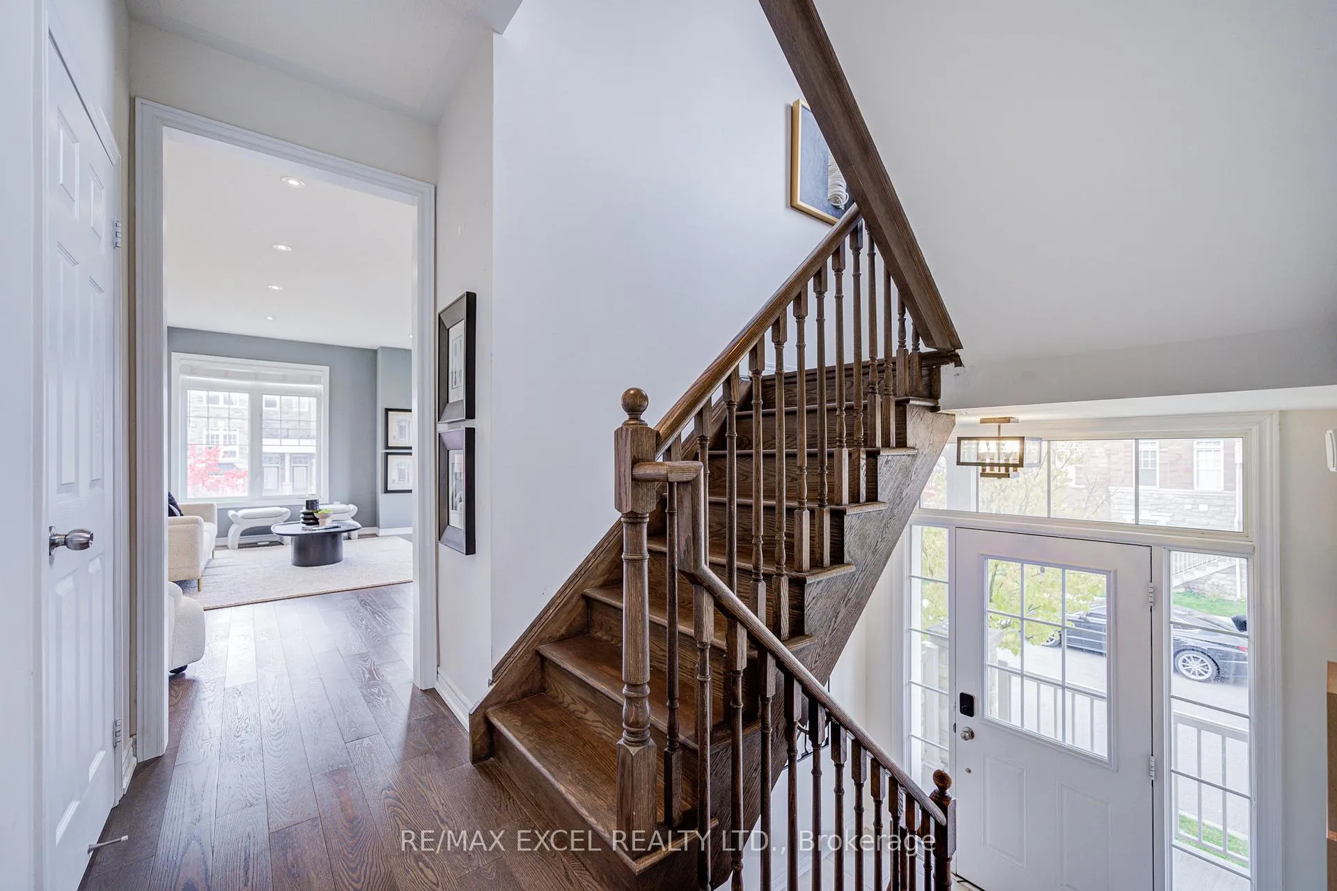 Photo 3 of 301 Delray Drive, Markham, Greensborough — HOMEH