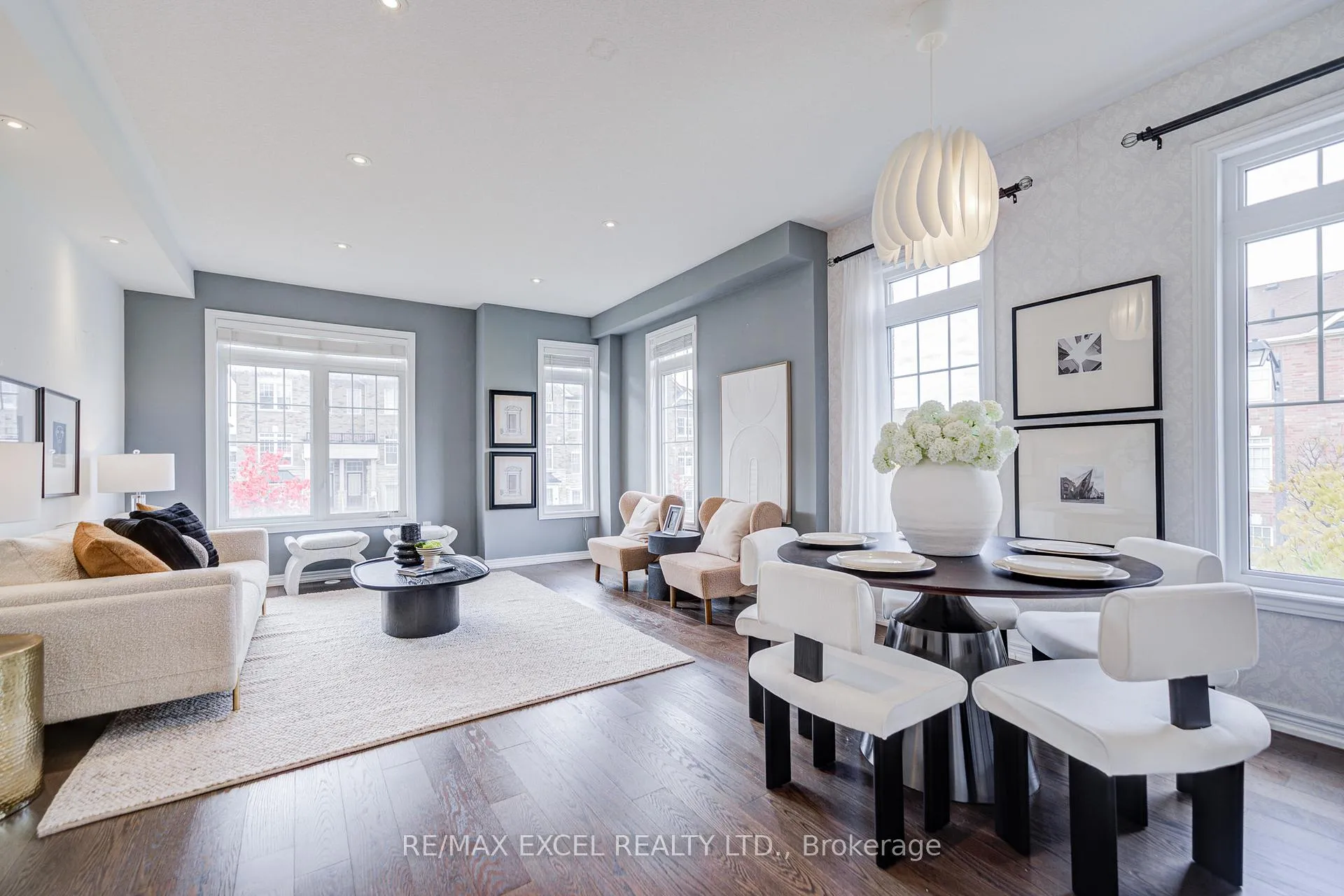 Photo 4 of 301 Delray Drive, Markham, Greensborough — HOMEH