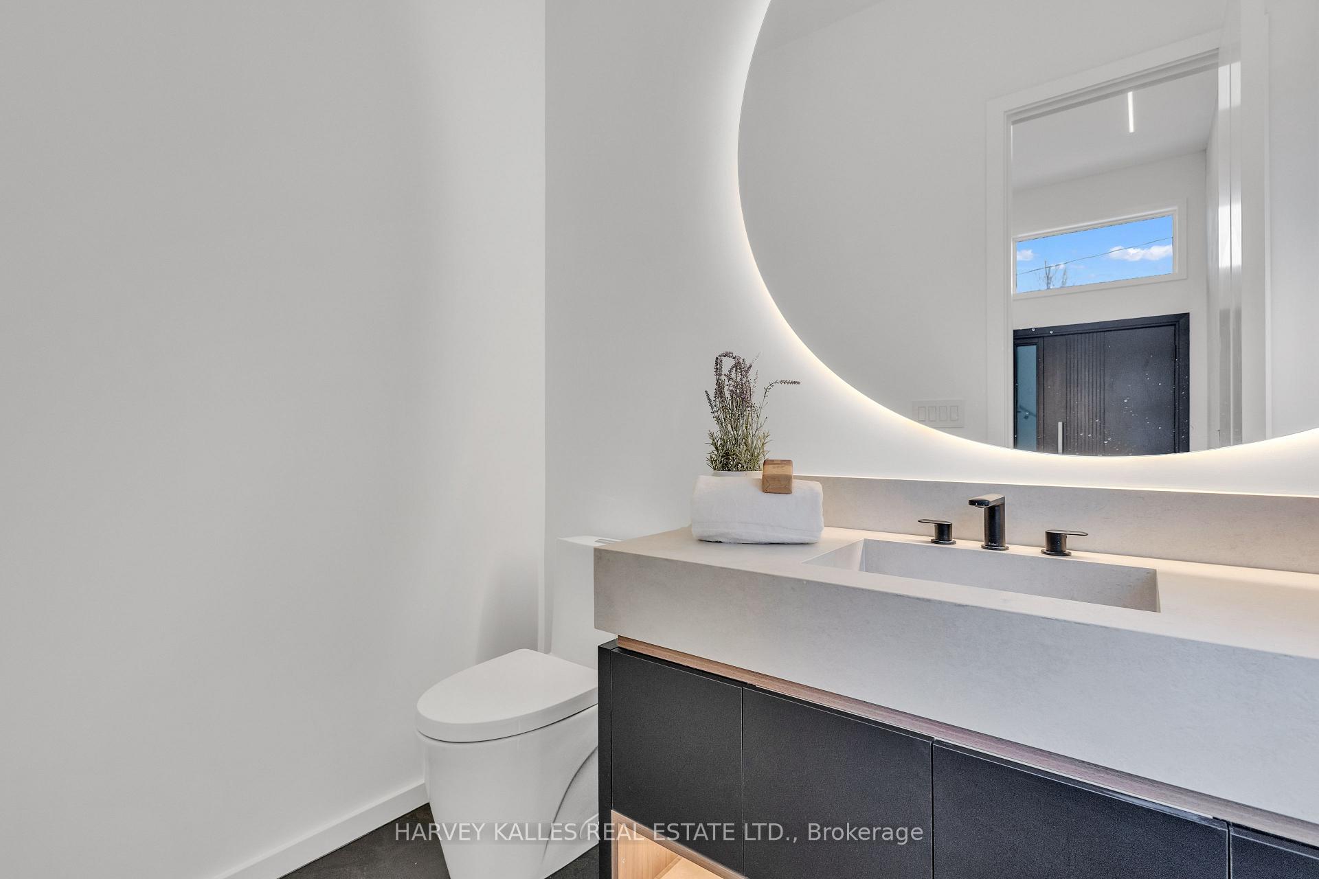Photo 4 of 187 Roe Avenue, Toronto, Bedford Park-Nortown — HOMEH