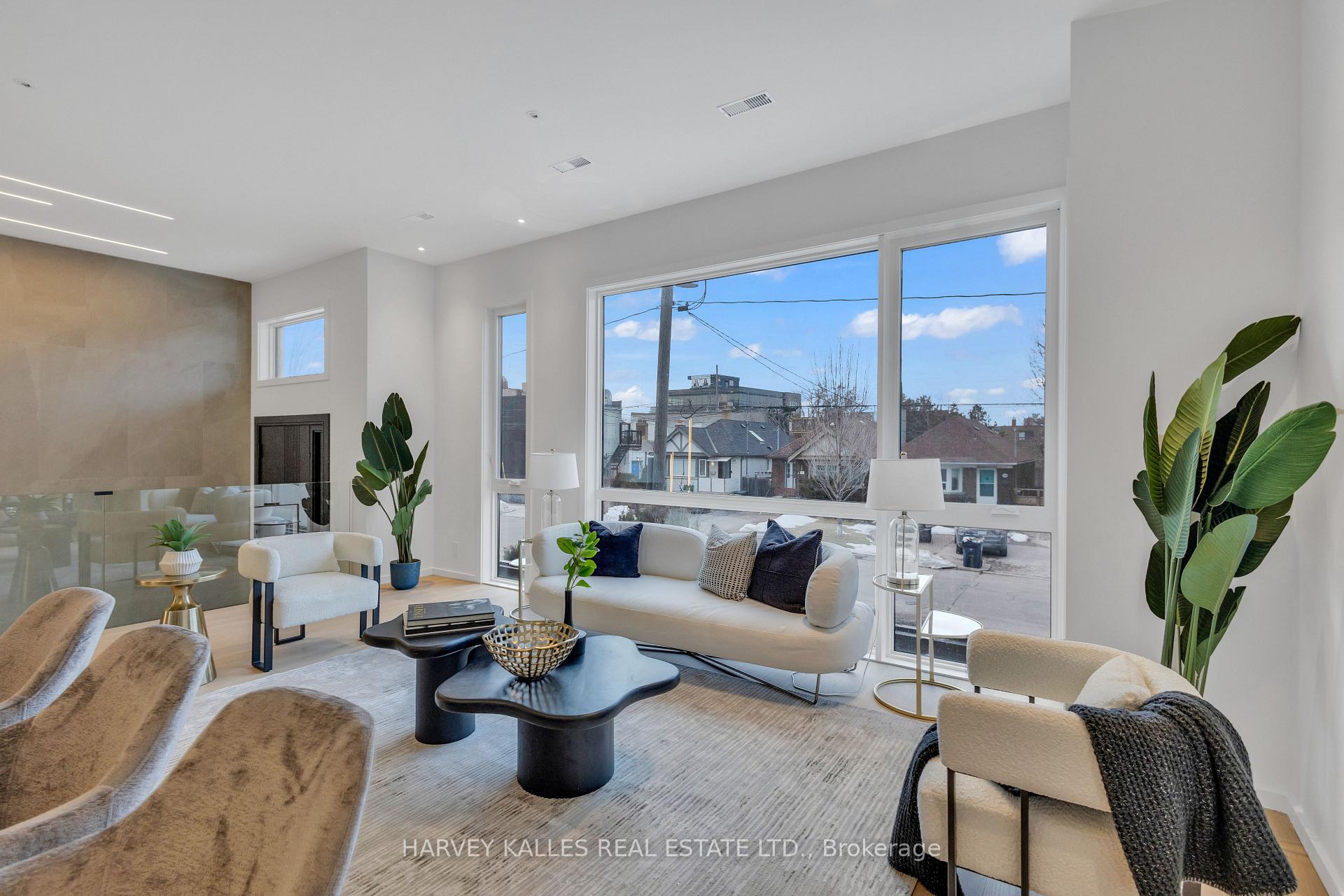 Photo 7 of 187 Roe Avenue, Toronto, Bedford Park-Nortown — HOMEH
