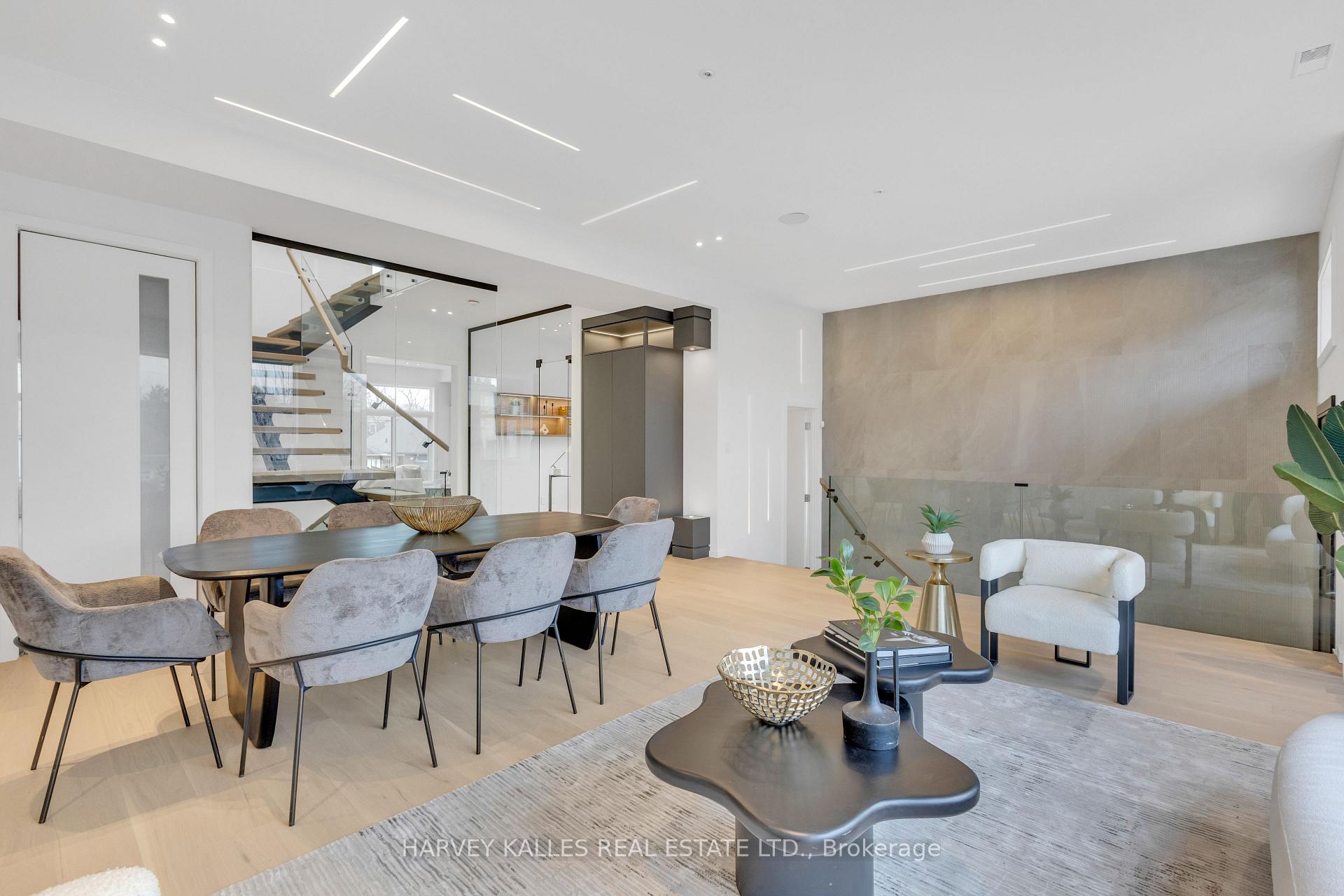 Photo 8 of 187 Roe Avenue, Toronto, Bedford Park-Nortown — HOMEH