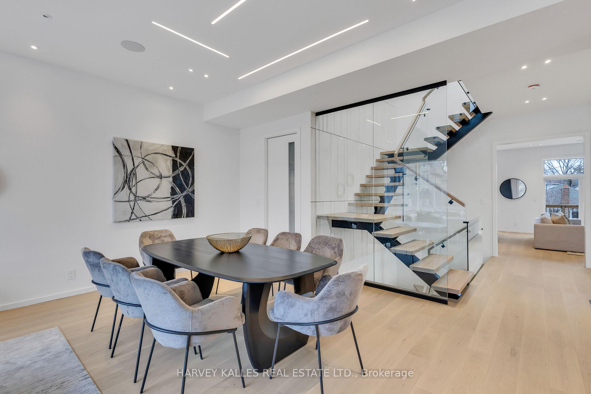 Photo 9 of 187 Roe Avenue, Toronto, Bedford Park-Nortown — HOMEH