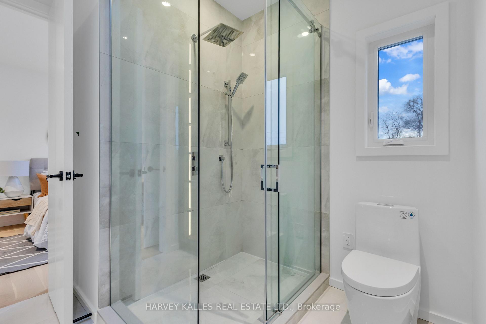 Photo 34 of 187 Roe Avenue, Toronto, Bedford Park-Nortown — HOMEH