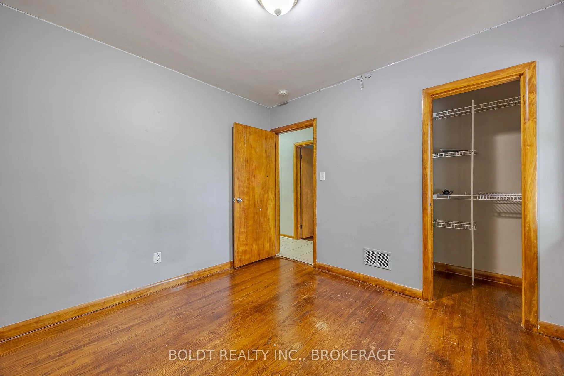 Photo 11 of 25 King Street, Thorold, Thorold Downtown — HOMEH