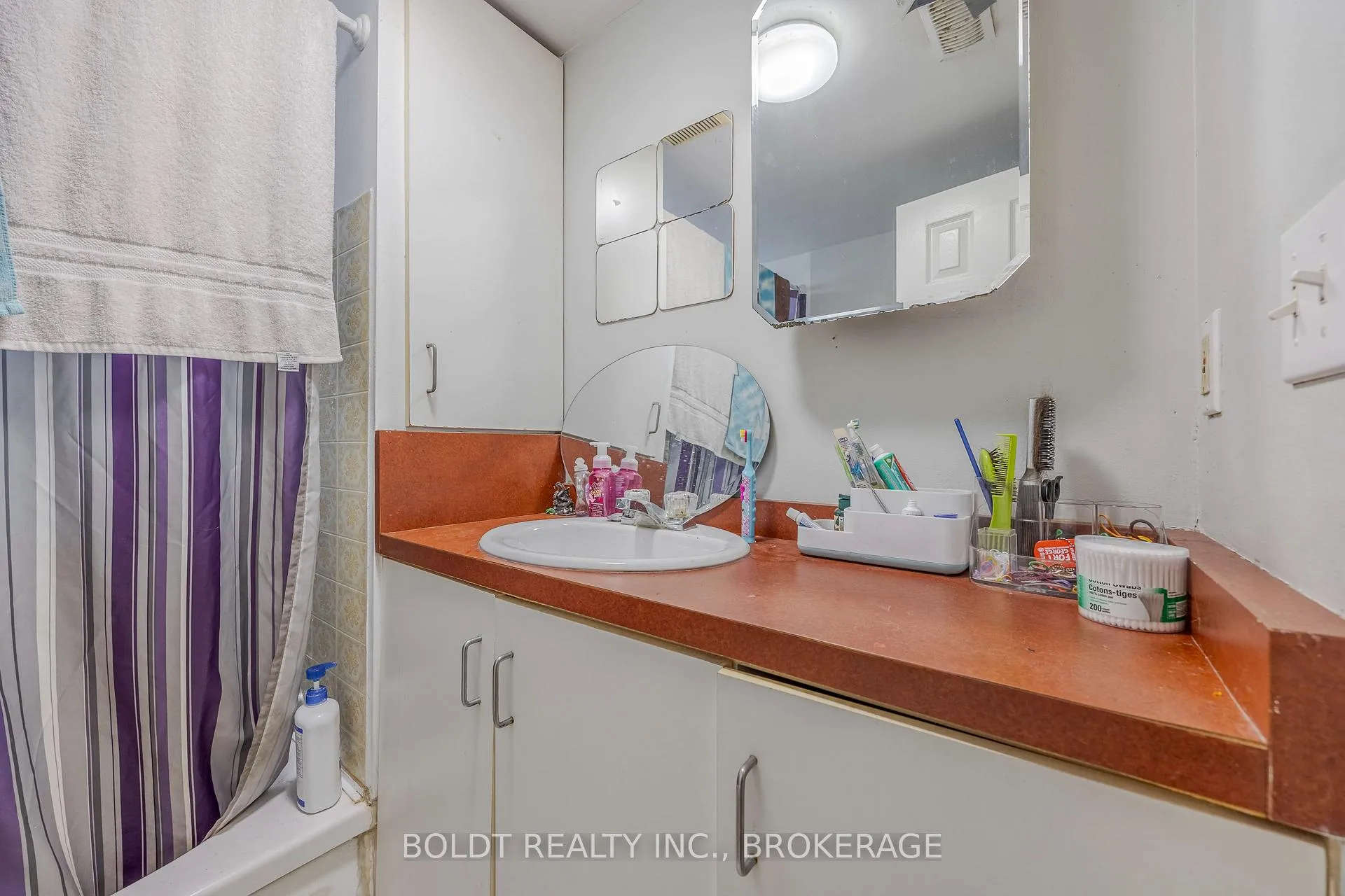 Photo 20 of 25 King Street, Thorold, Thorold Downtown — HOMEH