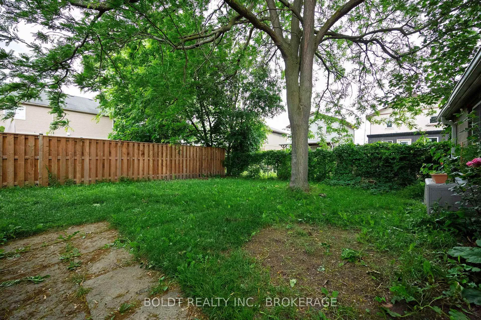 Photo 21 of 25 King Street, Thorold, Thorold Downtown — HOMEH