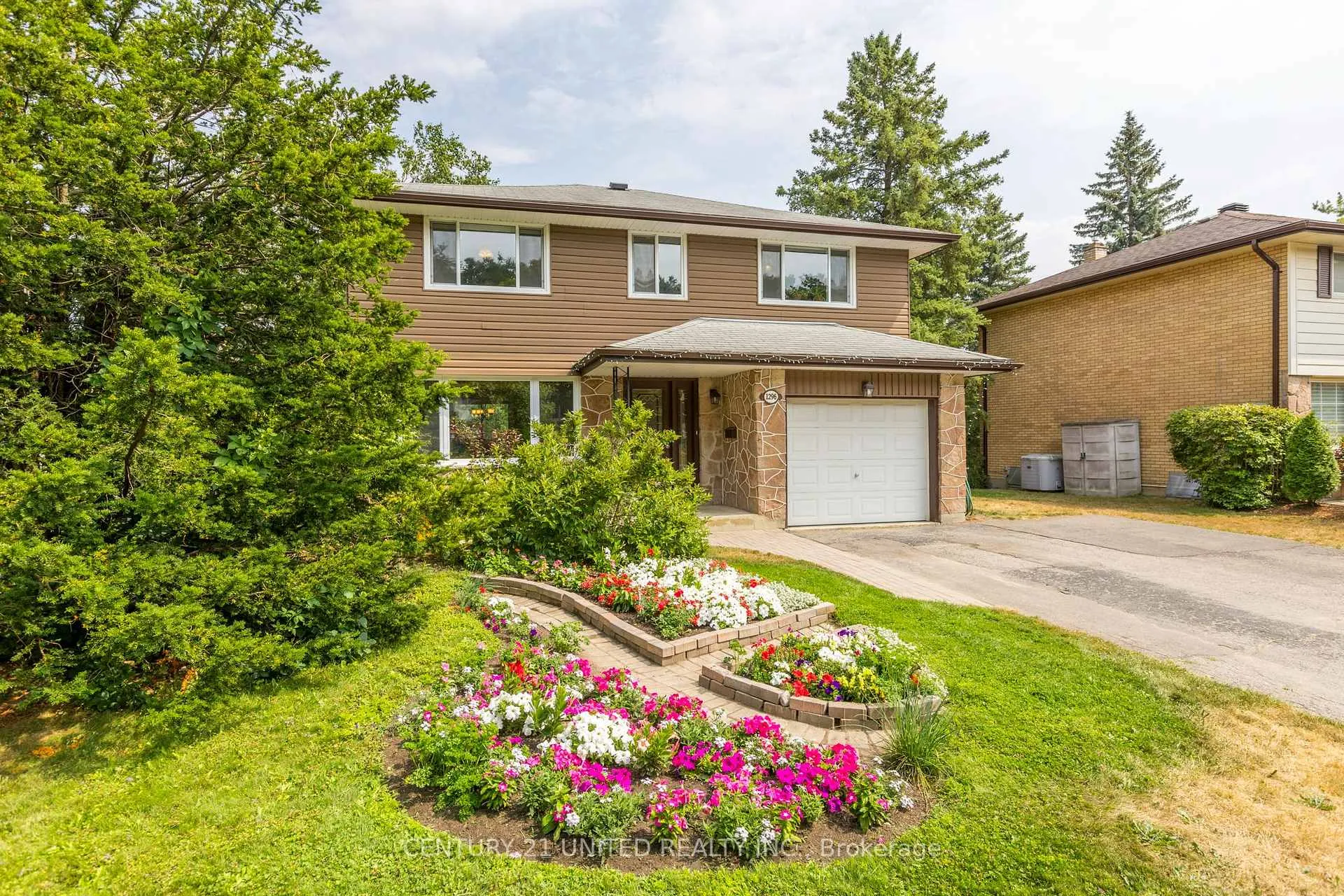 Photo 1 of 1296 Edmison Drive, Peterborough, Northcrest Ward 5 — HOMEH