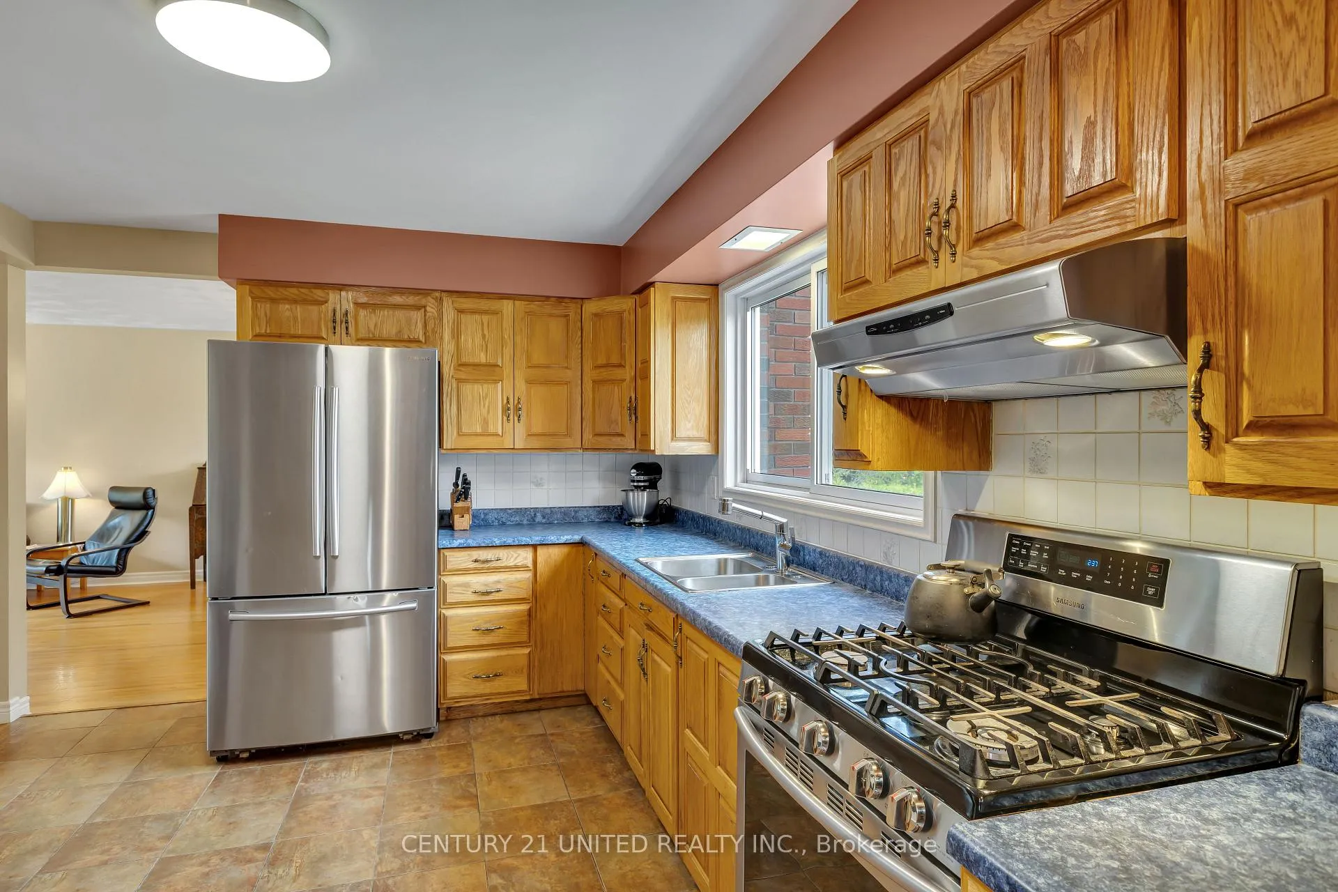 Photo 10 of 1296 Edmison Drive, Peterborough, Northcrest Ward 5 — HOMEH