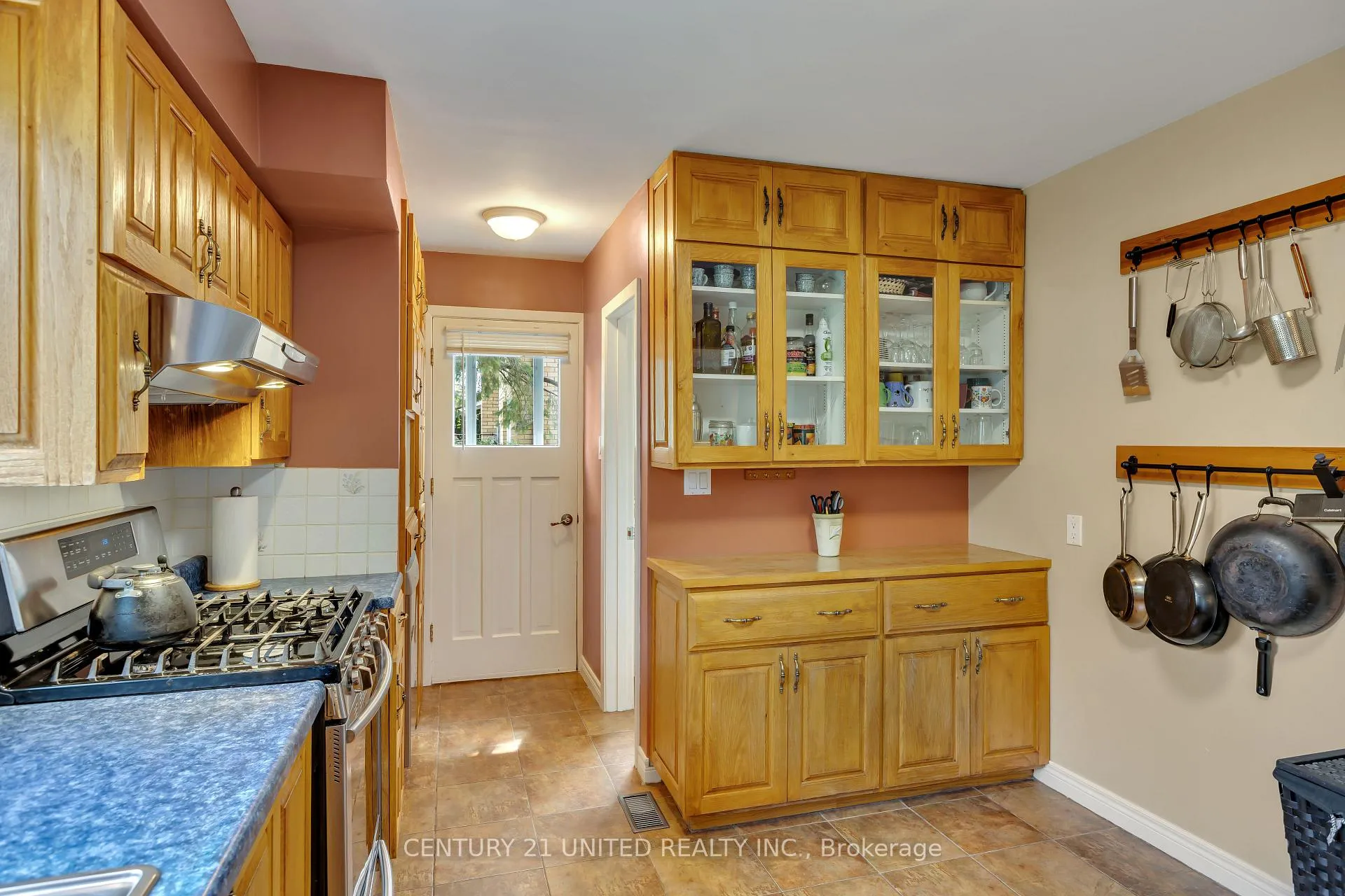 Photo 12 of 1296 Edmison Drive, Peterborough, Northcrest Ward 5 — HOMEH