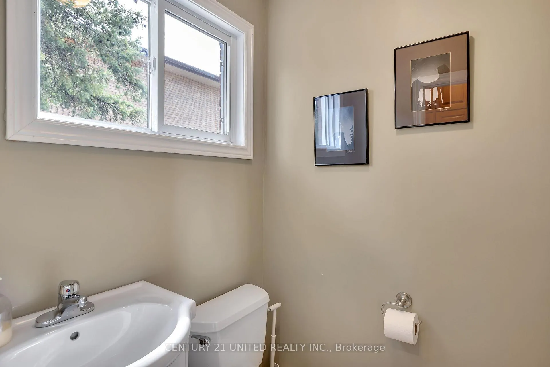 Photo 13 of 1296 Edmison Drive, Peterborough, Northcrest Ward 5 — HOMEH