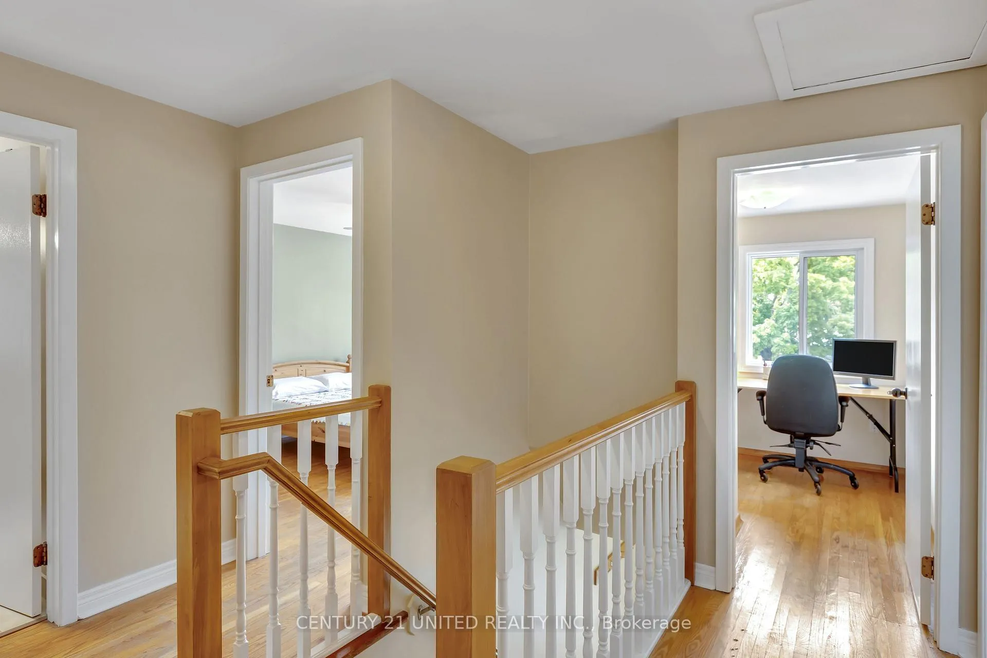 Photo 15 of 1296 Edmison Drive, Peterborough, Northcrest Ward 5 — HOMEH