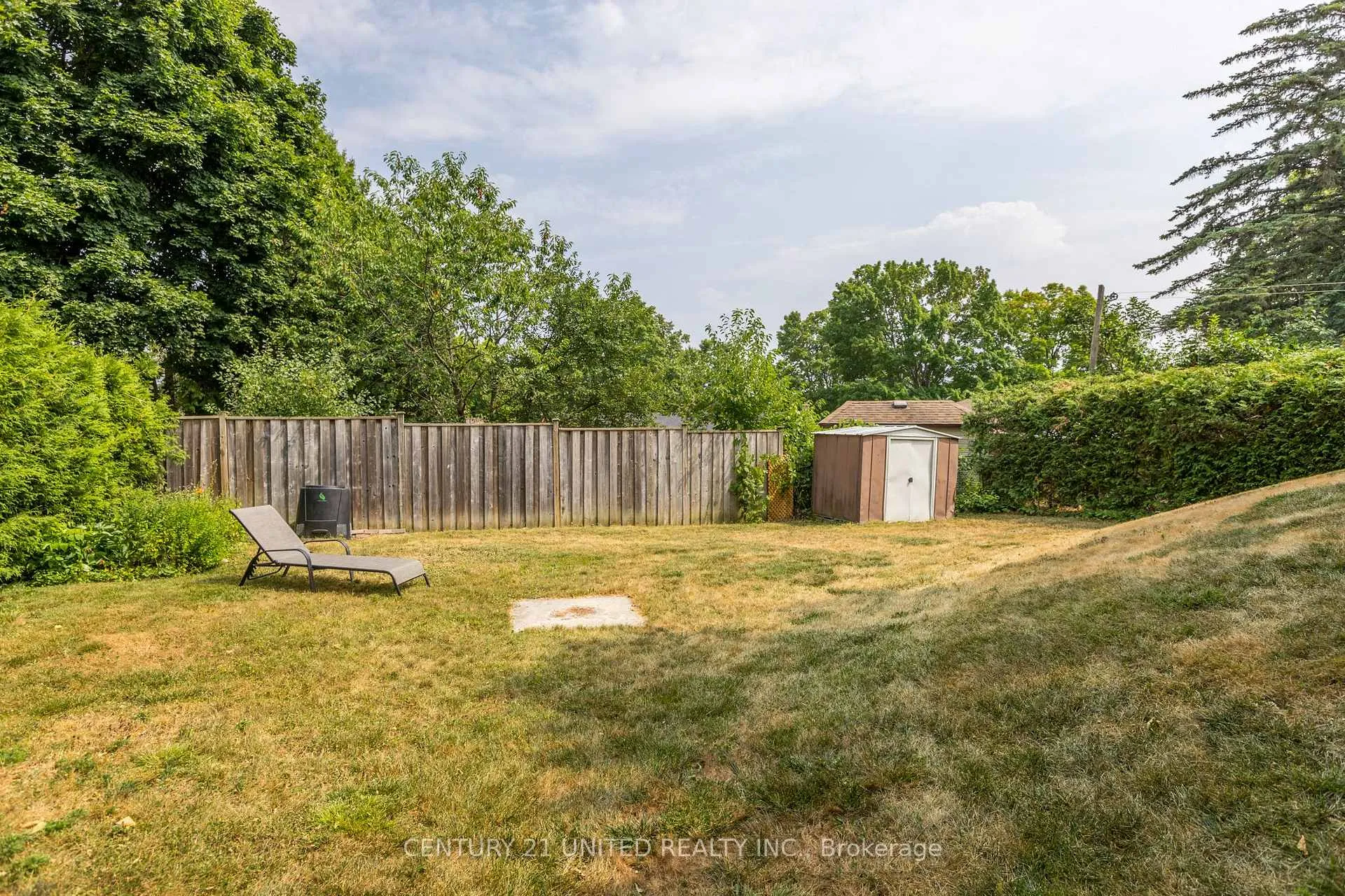 Photo 44 of 1296 Edmison Drive, Peterborough, Northcrest Ward 5 — HOMEH