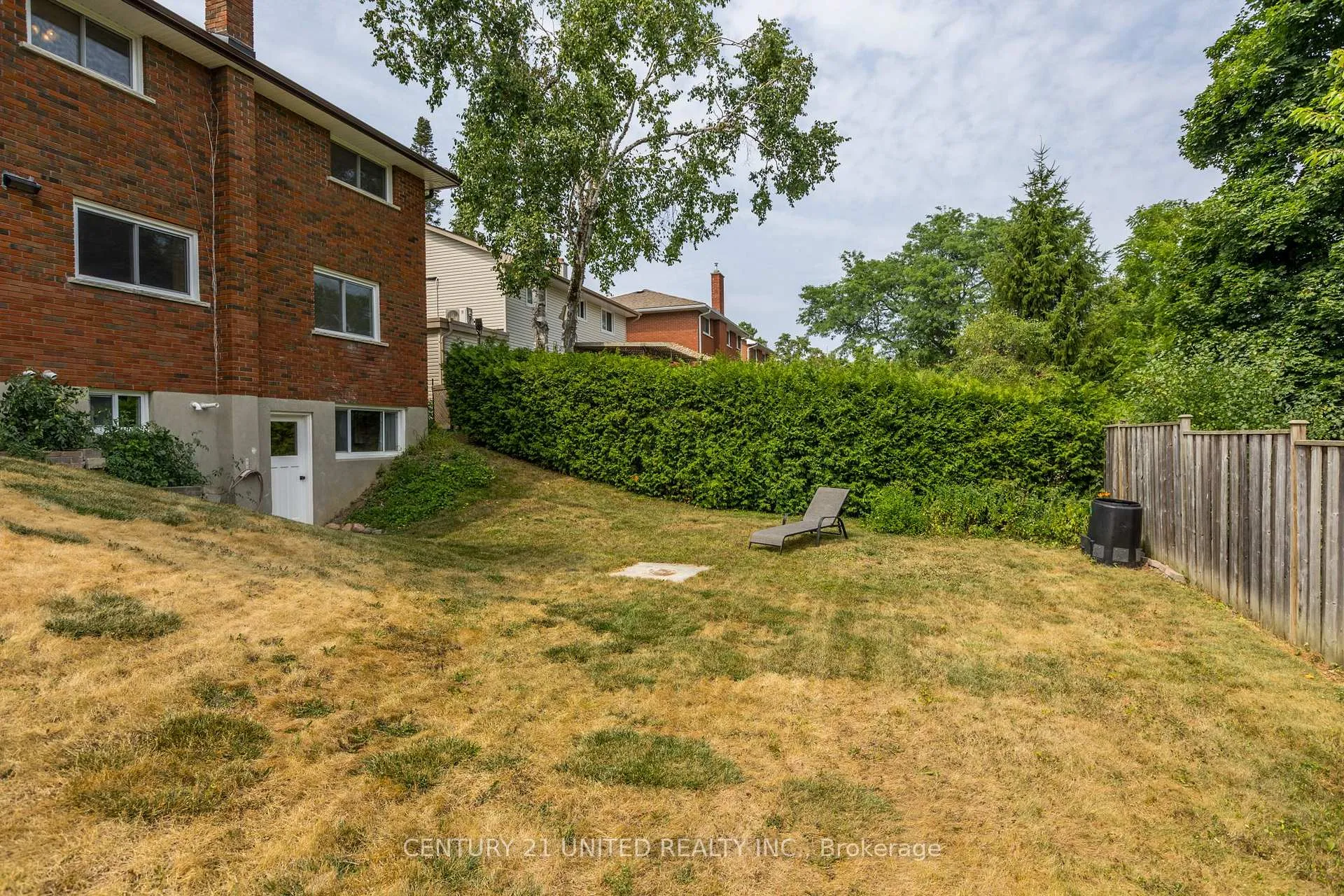 Photo 45 of 1296 Edmison Drive, Peterborough, Northcrest Ward 5 — HOMEH