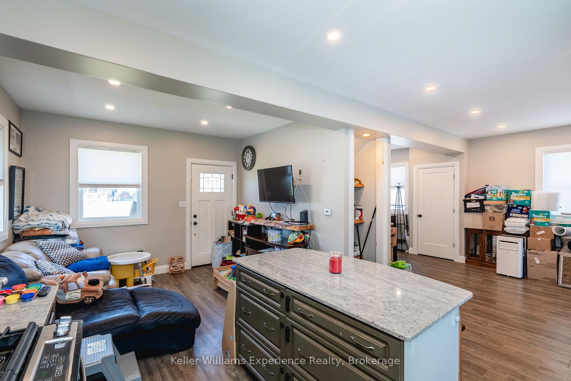 Photo 3 of 313 Mcnicoll Street, Tay, Port McNicoll — HOMEH