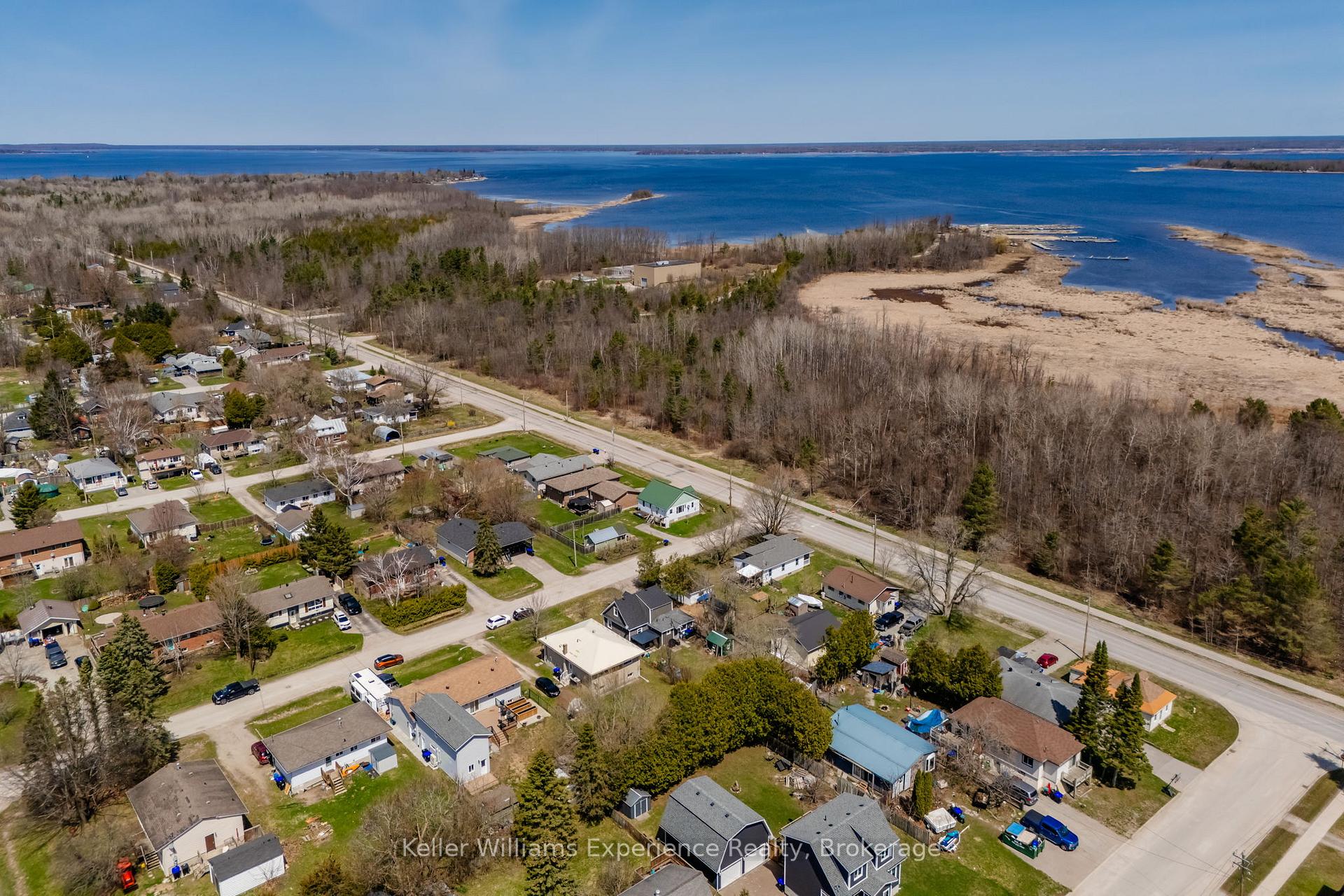 Photo 10 of 313 Mcnicoll Street, Tay, Port McNicoll — HOMEH