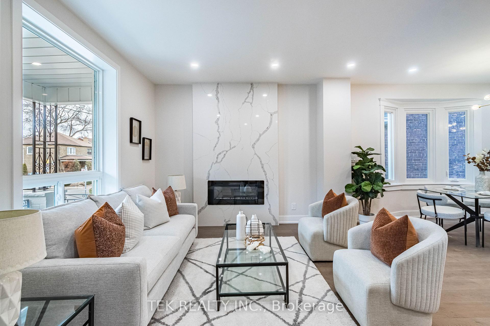 Photo 5 of 562 Pape Avenue, Toronto, North Riverdale — HOMEH