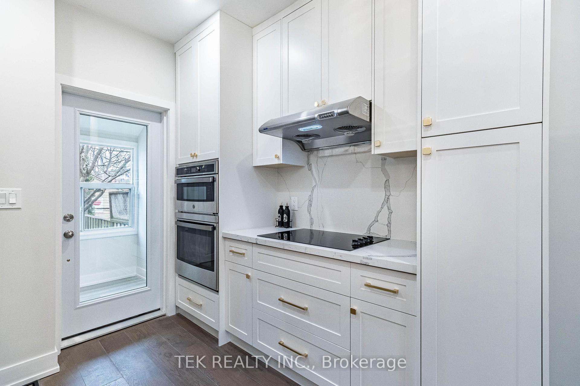 Photo 15 of 562 Pape Avenue, Toronto, North Riverdale — HOMEH