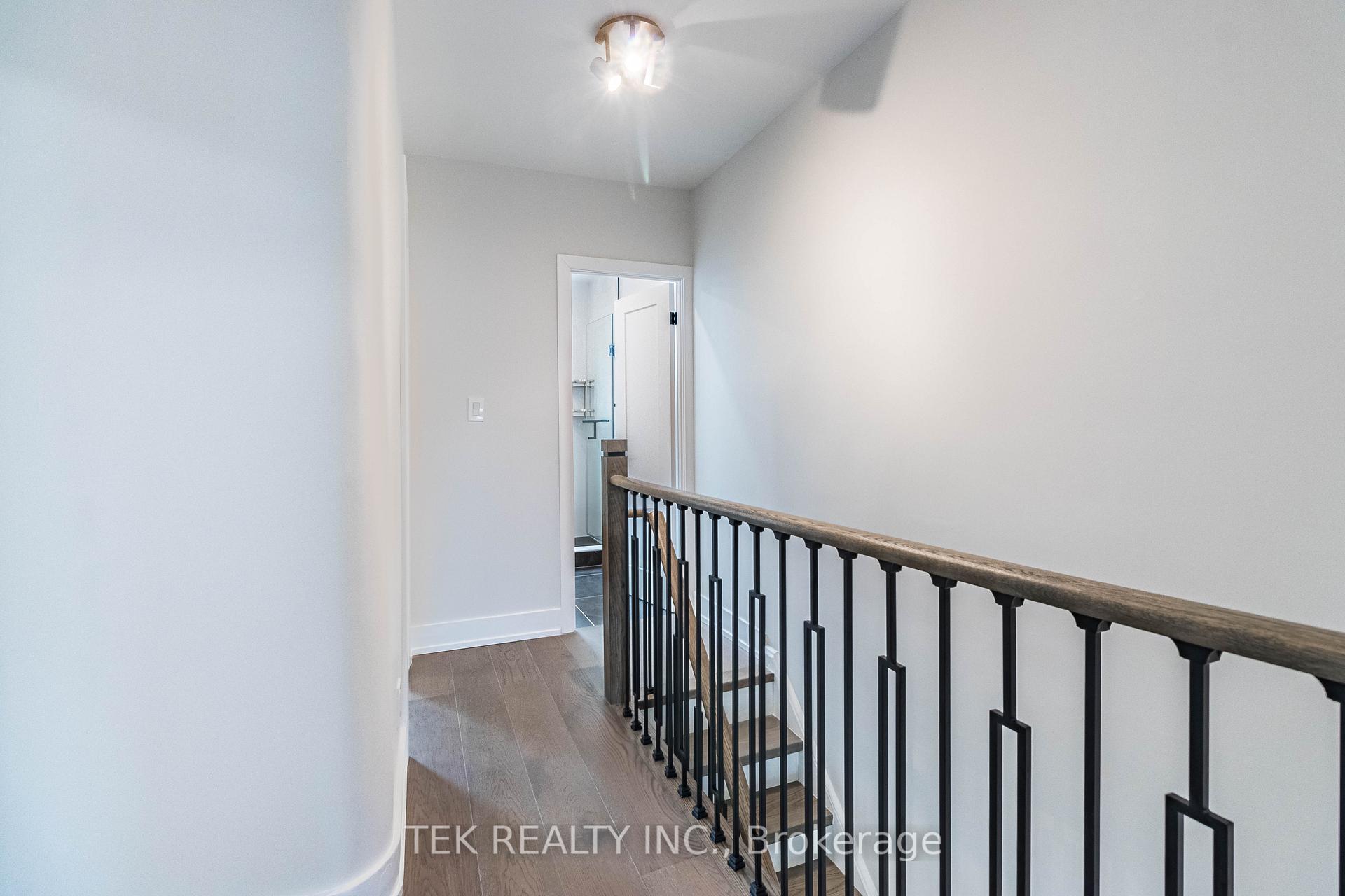 Photo 21 of 562 Pape Avenue, Toronto, North Riverdale — HOMEH
