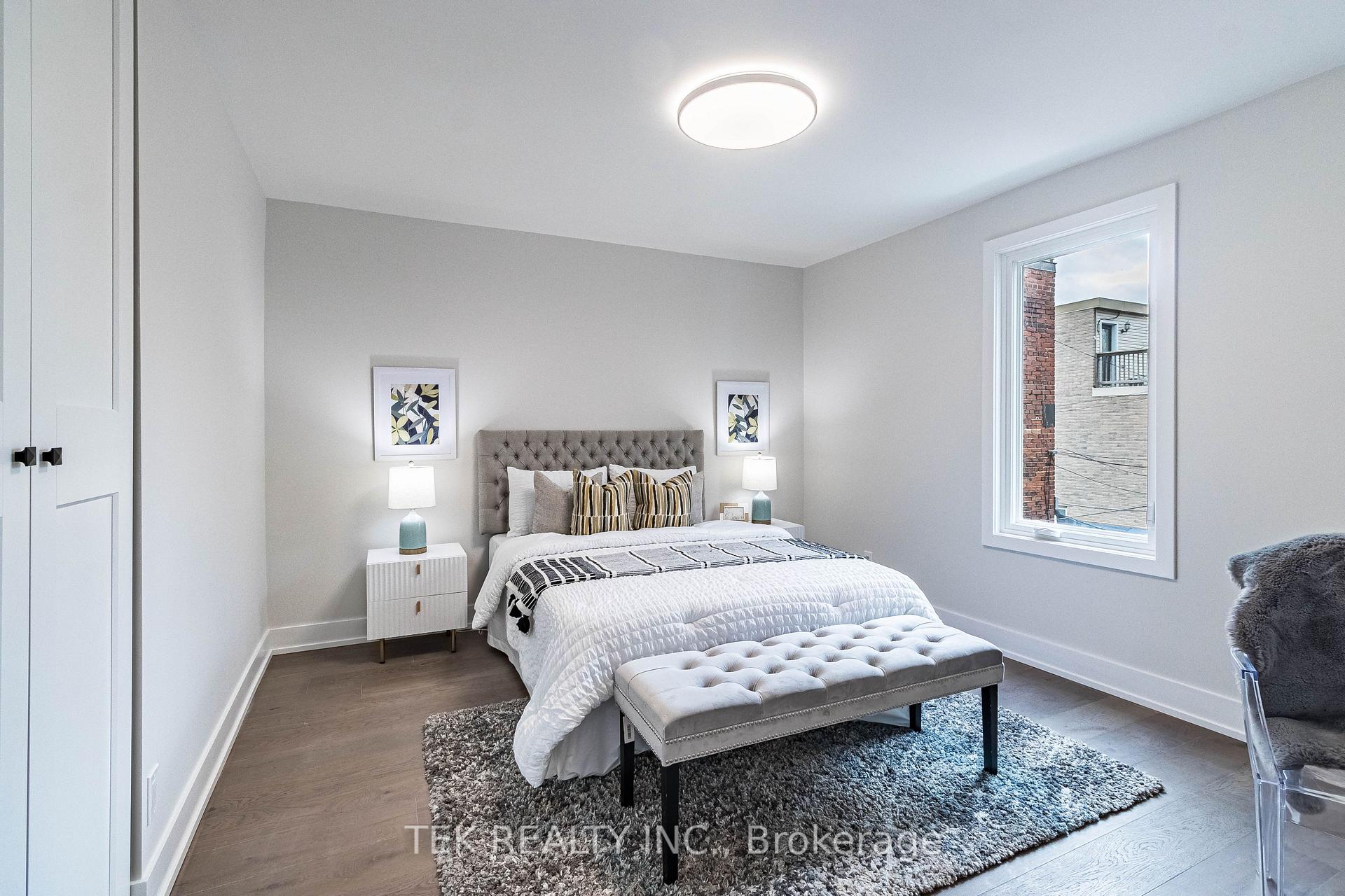 Photo 23 of 562 Pape Avenue, Toronto, North Riverdale — HOMEH