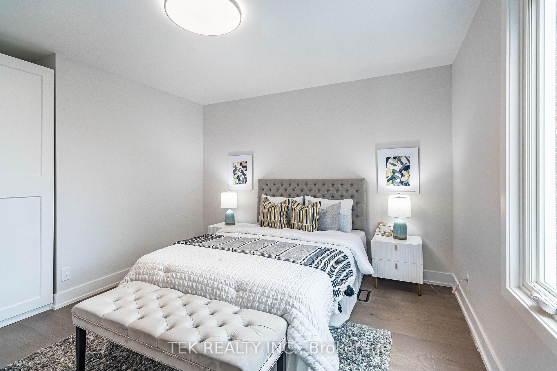 Photo 24 of 562 Pape Avenue, Toronto, North Riverdale — HOMEH