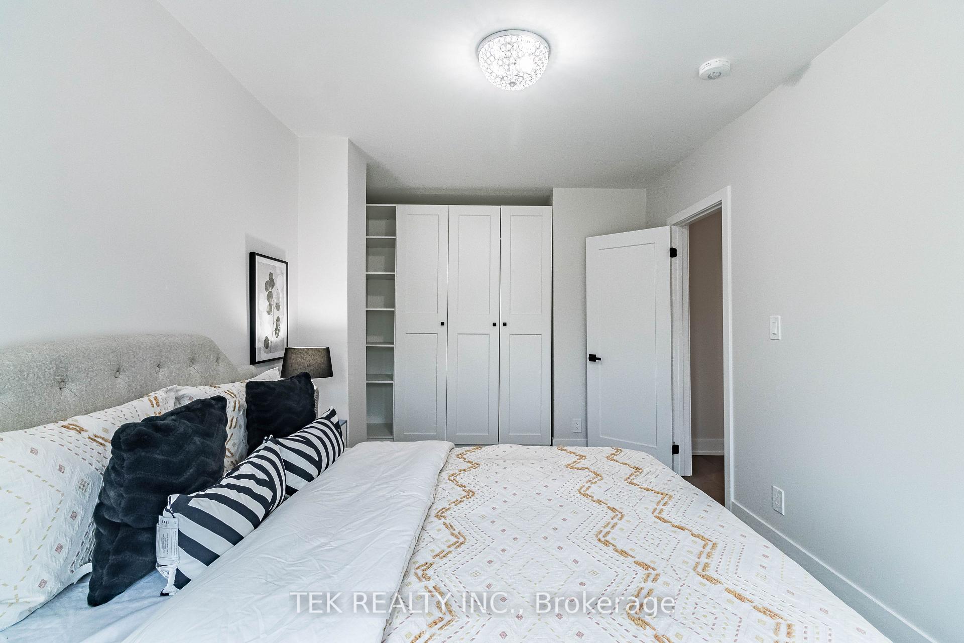 Photo 30 of 562 Pape Avenue, Toronto, North Riverdale — HOMEH