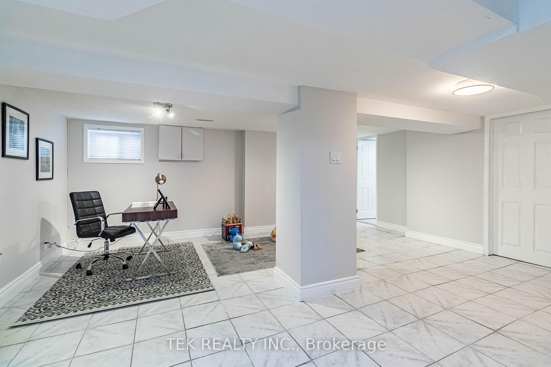 Photo 37 of 562 Pape Avenue, Toronto, North Riverdale — HOMEH