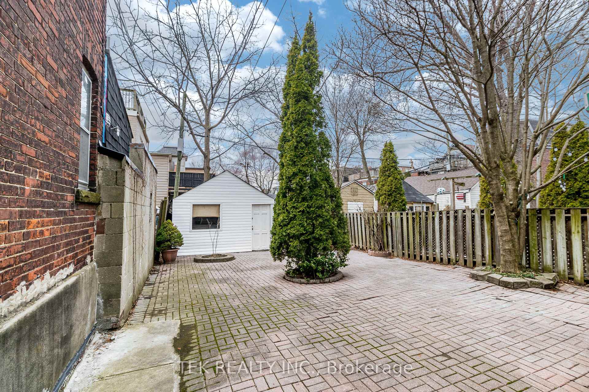 Photo 45 of 562 Pape Avenue, Toronto, North Riverdale — HOMEH