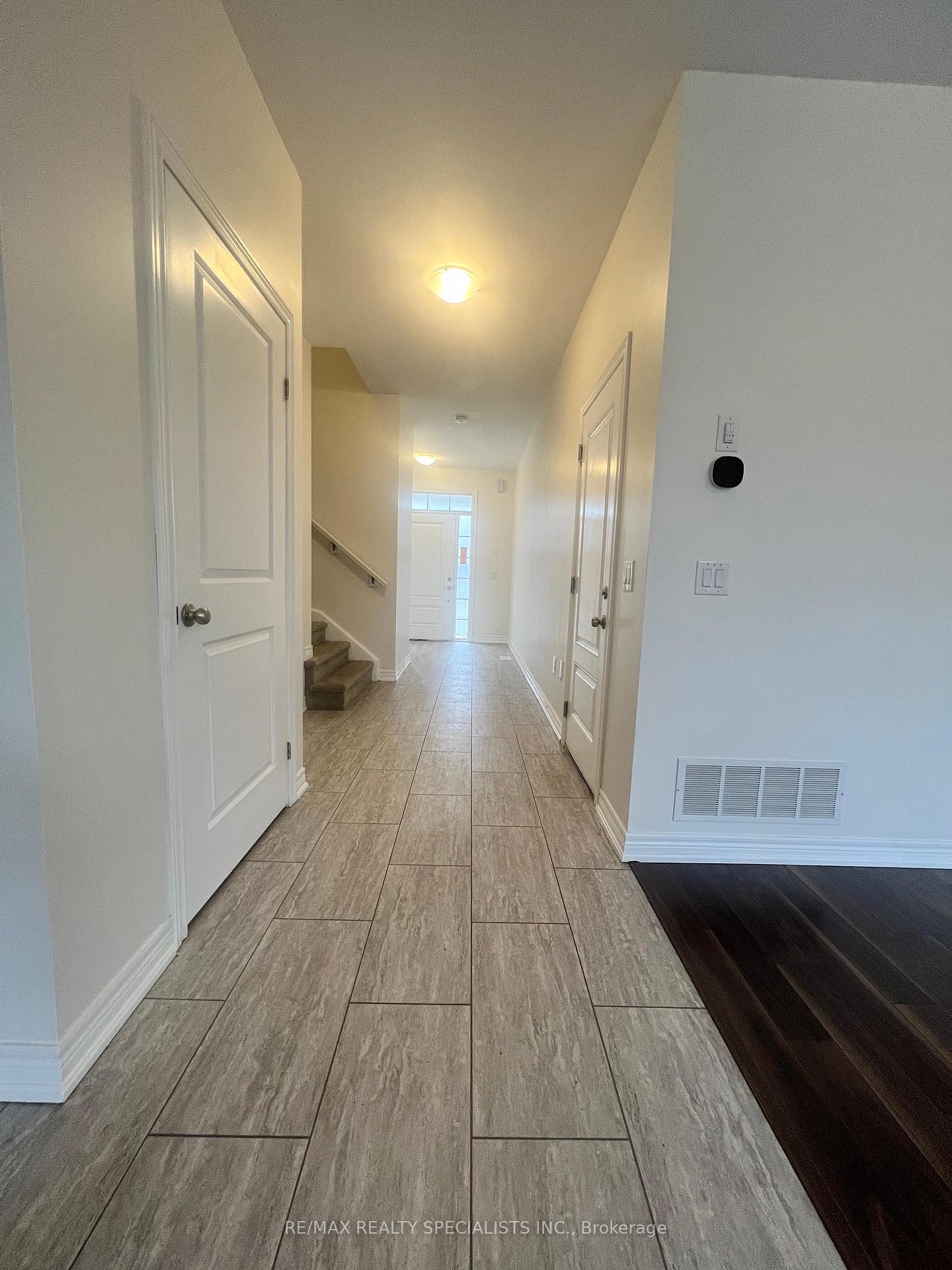 Photo 4 of 12 Damude Avenue, Thorold, Hurricane/Merrittville — HOMEH